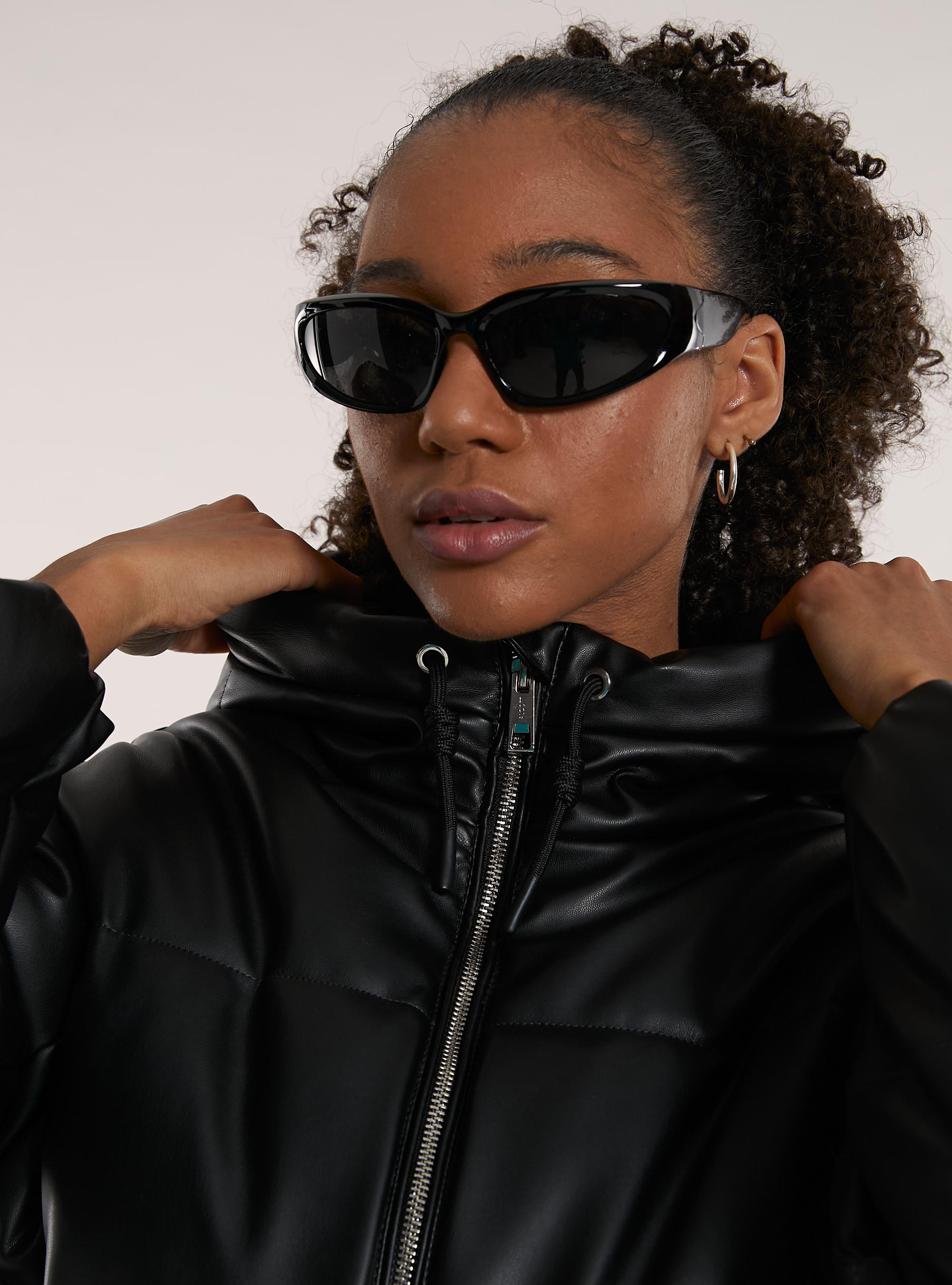 Giubbotto imbottito effetto pelle, BK1 BLACK