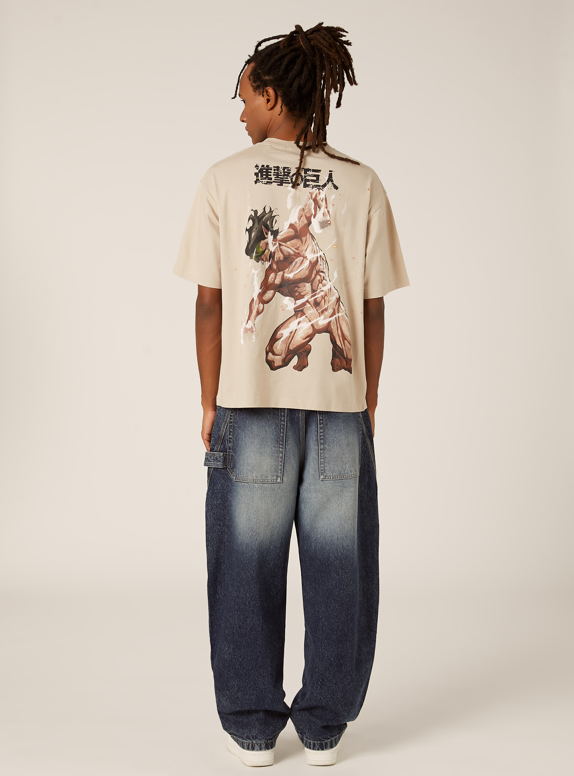T-shirt attack on titan boxy fit, BG2 BEIGE MEDIUM