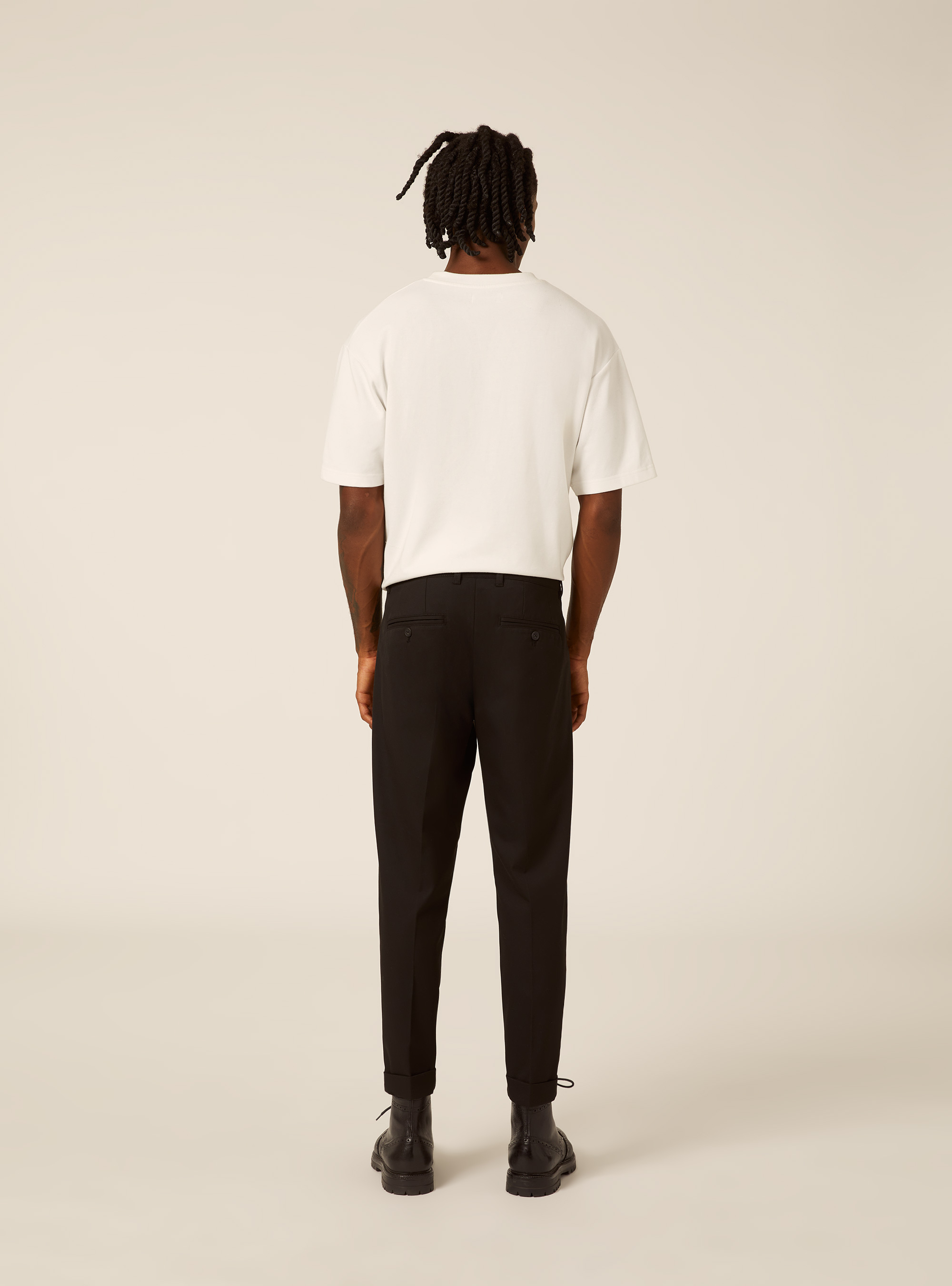 Tailored trousers with pleats and charm detail, BK1 BLACK