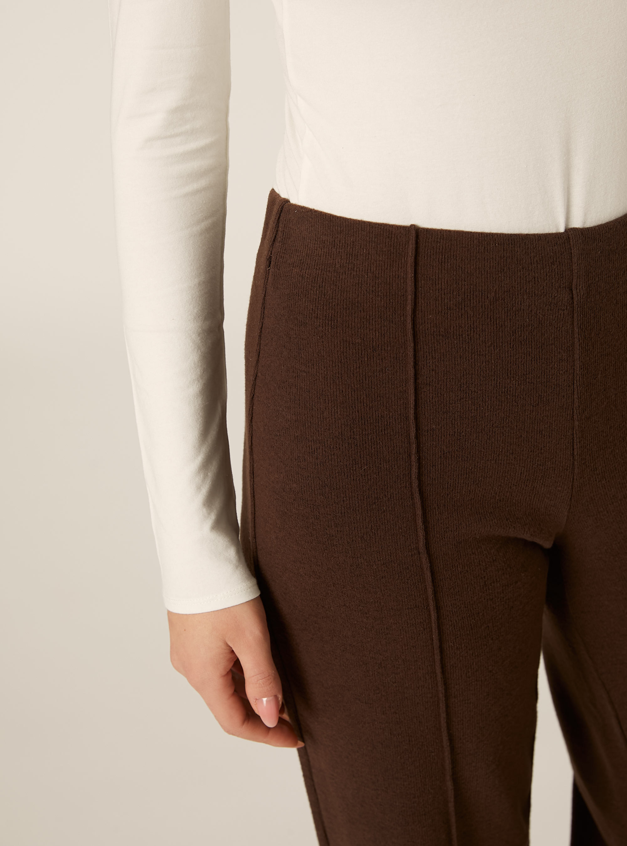Pantaloni in maglia con nervatura, BR1 BROWN DARK