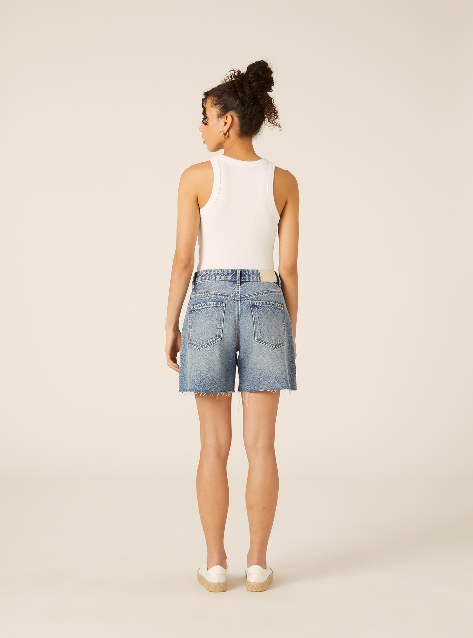Bermuda basic, D004 MEDIUM LIGHT BLUE