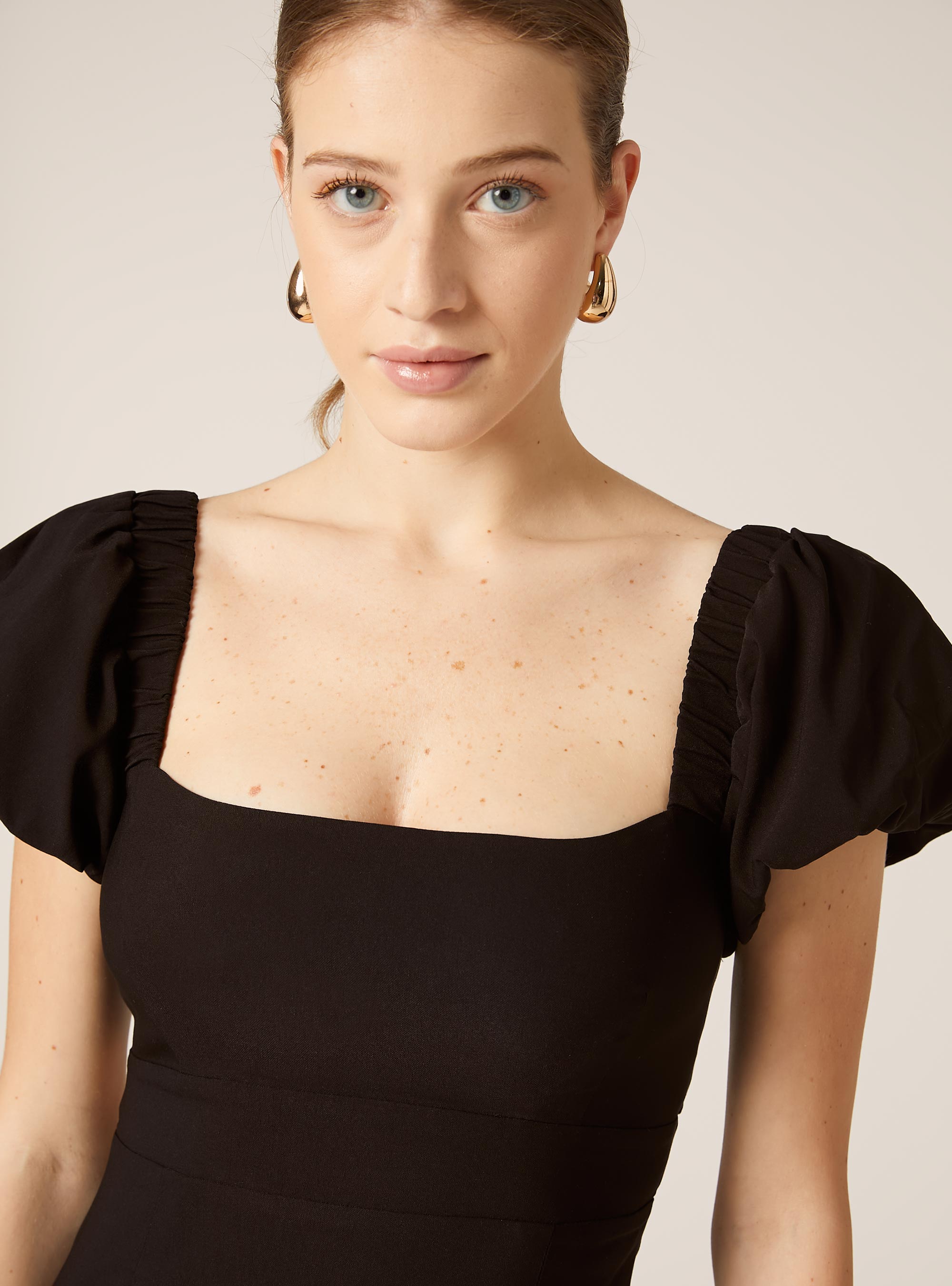 Vestido entallado con espalda abierta, BK1 BLACK