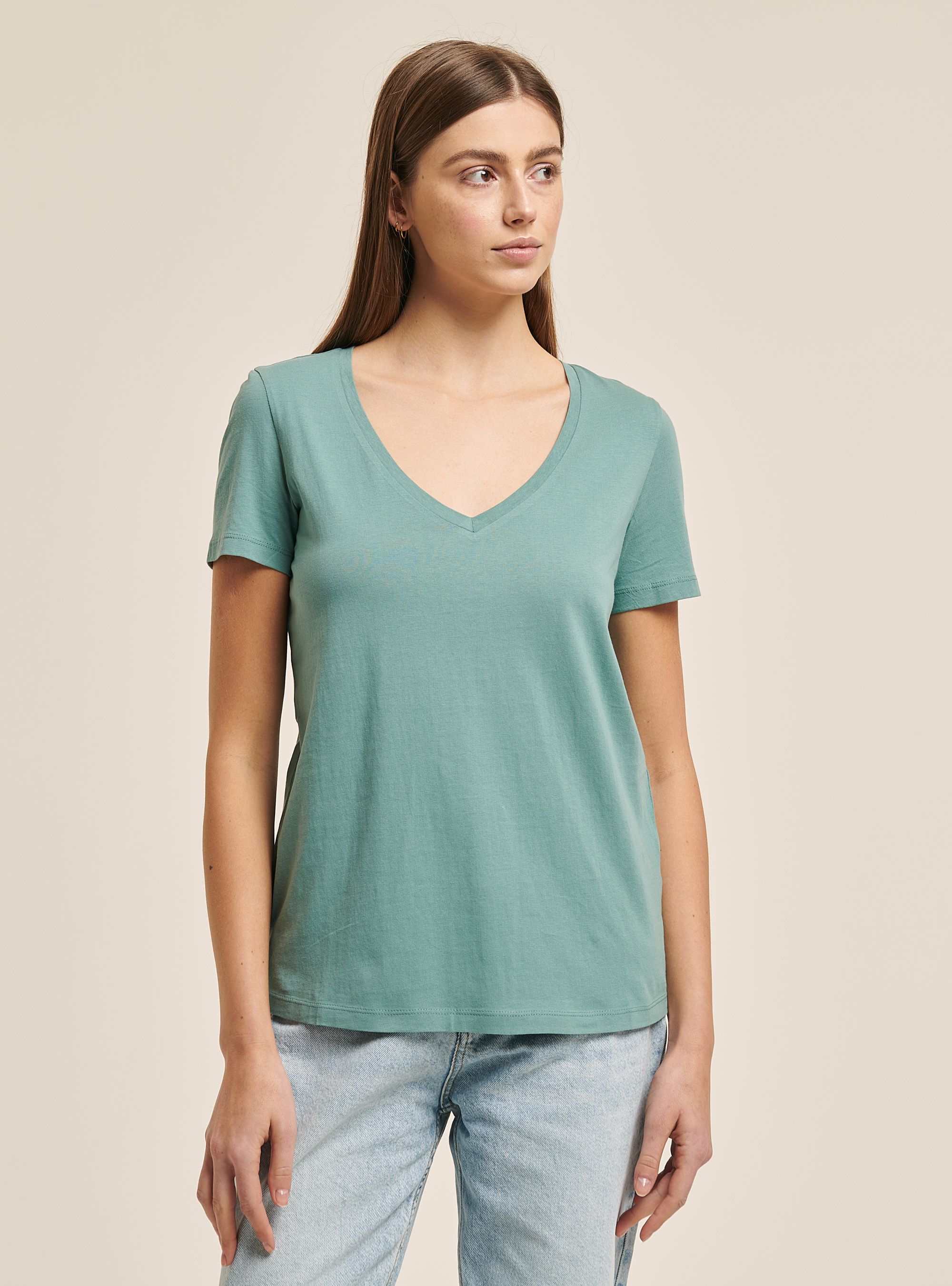 V-neck T-shirt in cotton, C657 GREEN