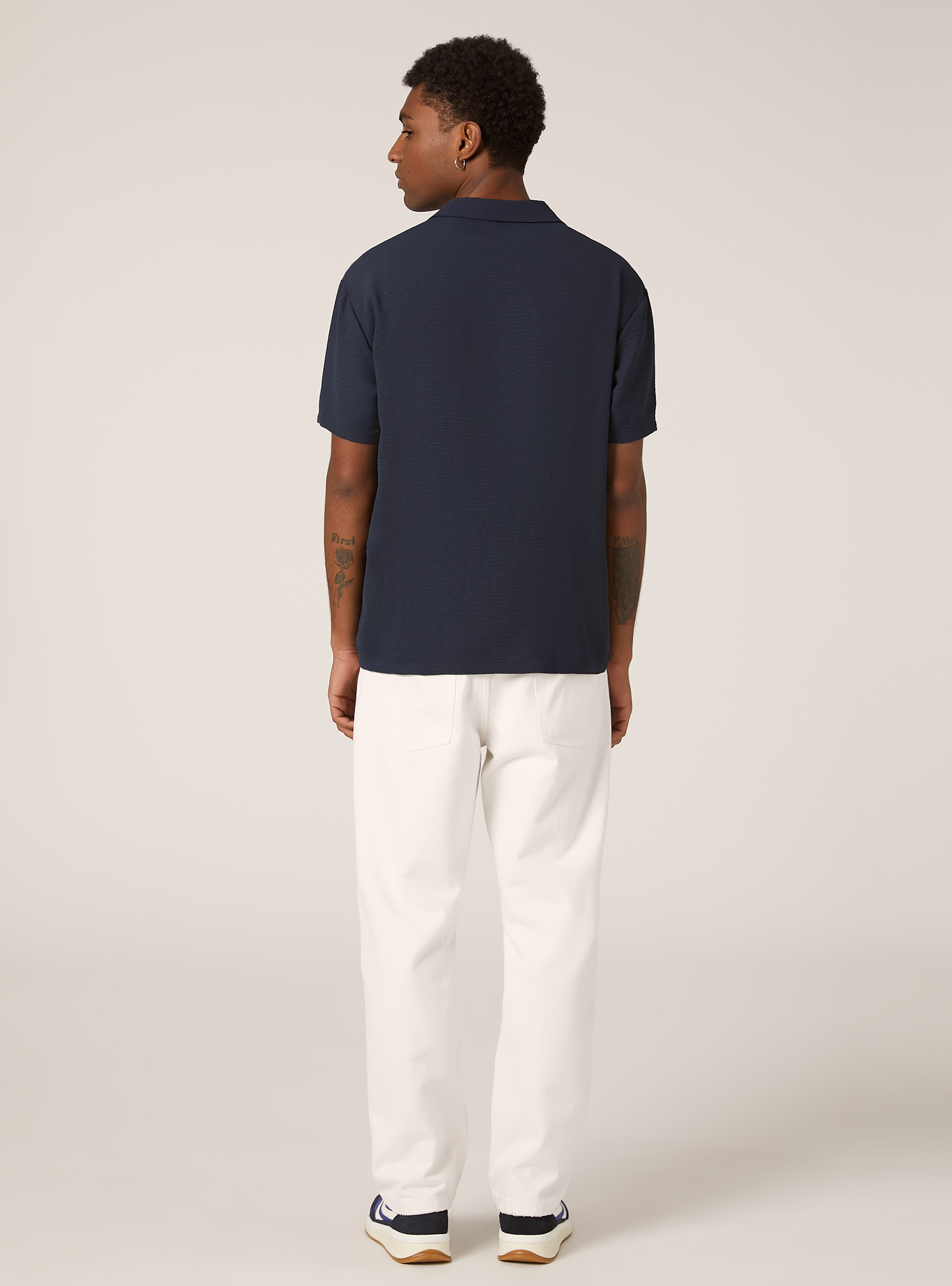 Polo in crepe con collo aperto, NA2 NAVY MEDIUM