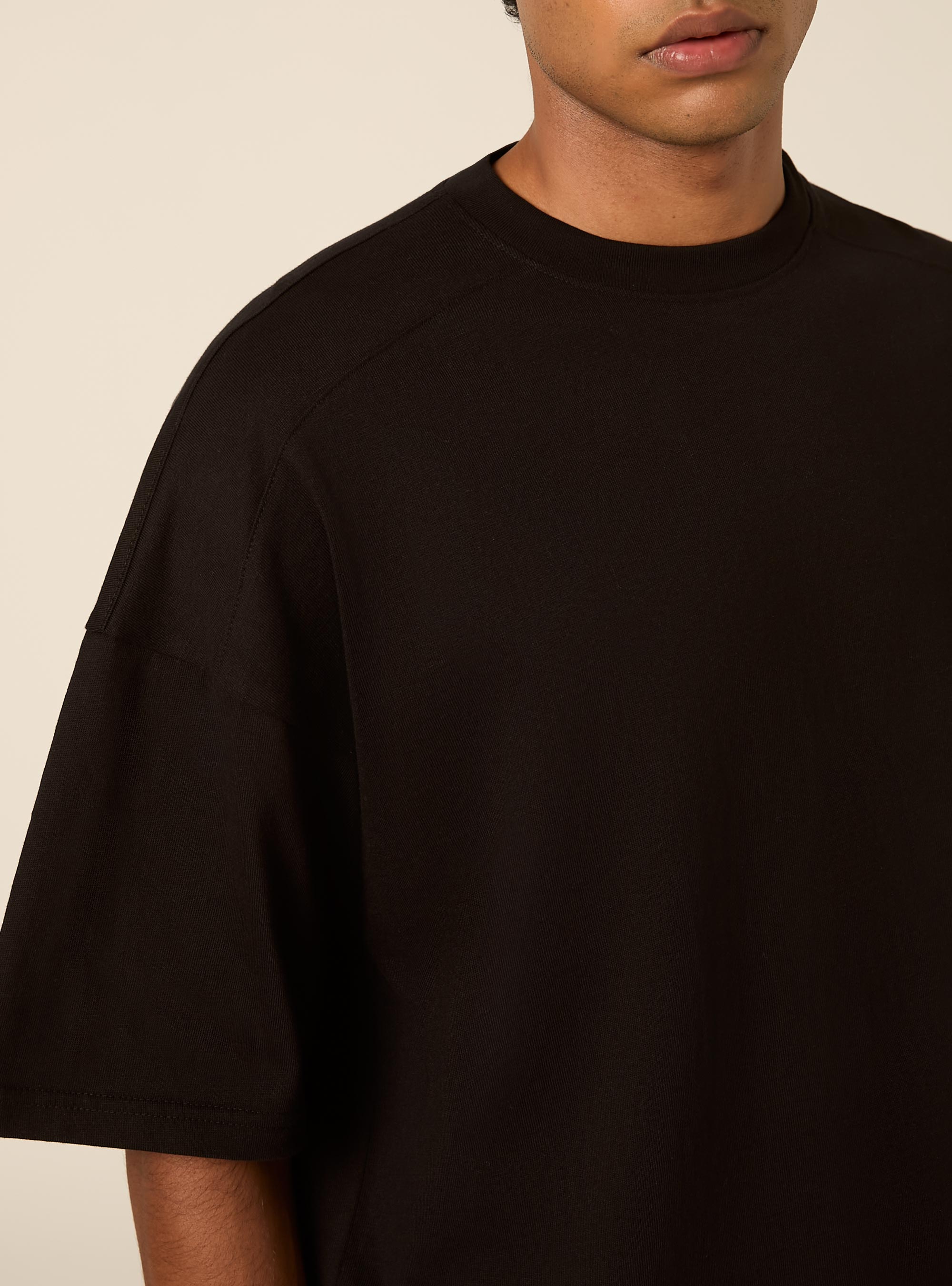 T-shirt coupe boxy &agrave; manches courtes et &eacute;paules tombantes, BK1 BLACK