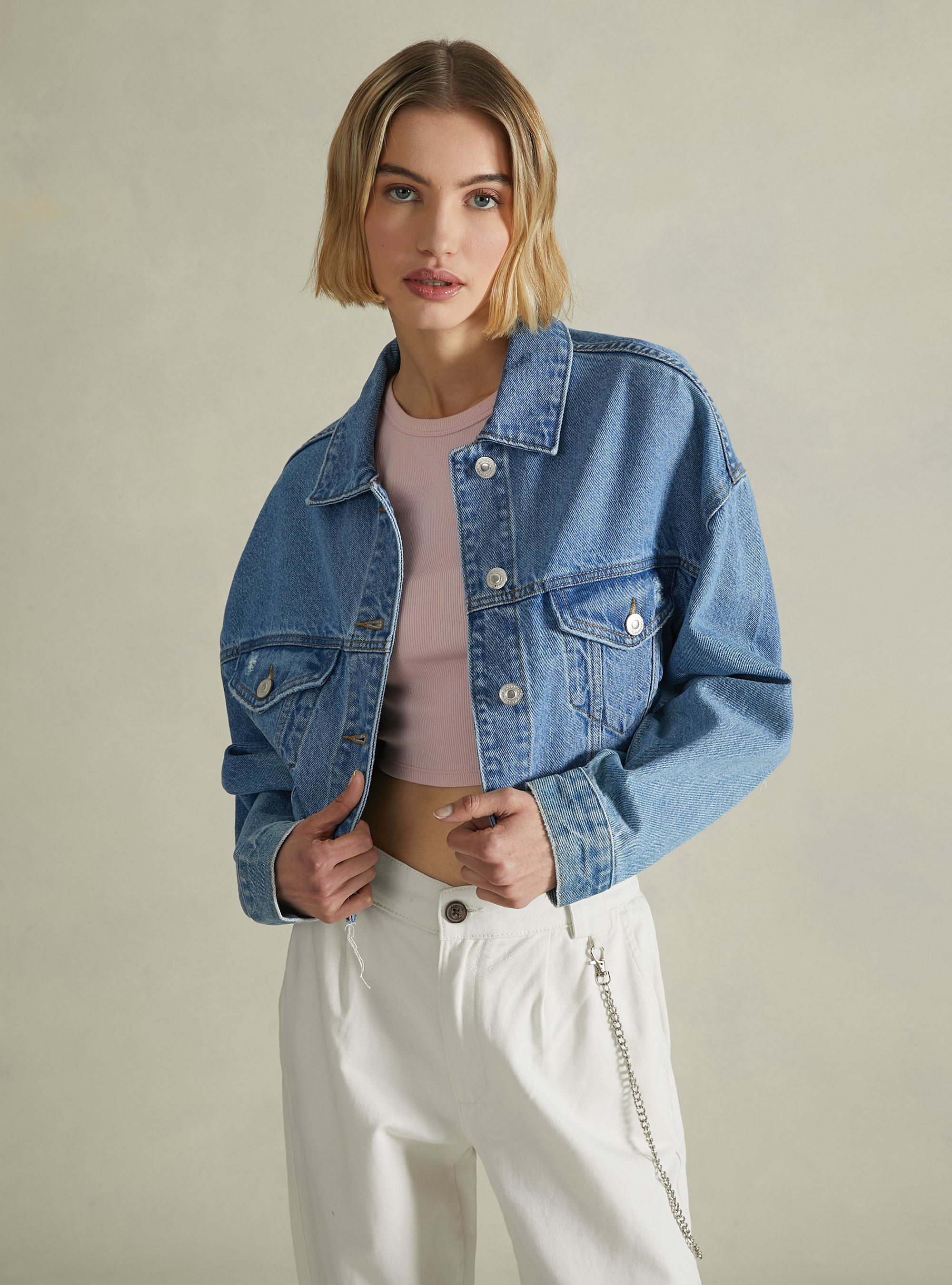 Giubbotto aus Denim geschnitten, D003 MEDIUM BLUE