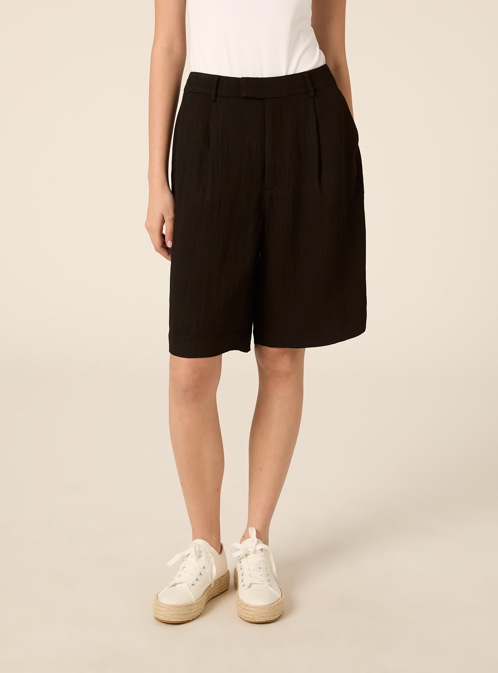 Bermuda tailoring con pence testurizzati, BK1 BLACK