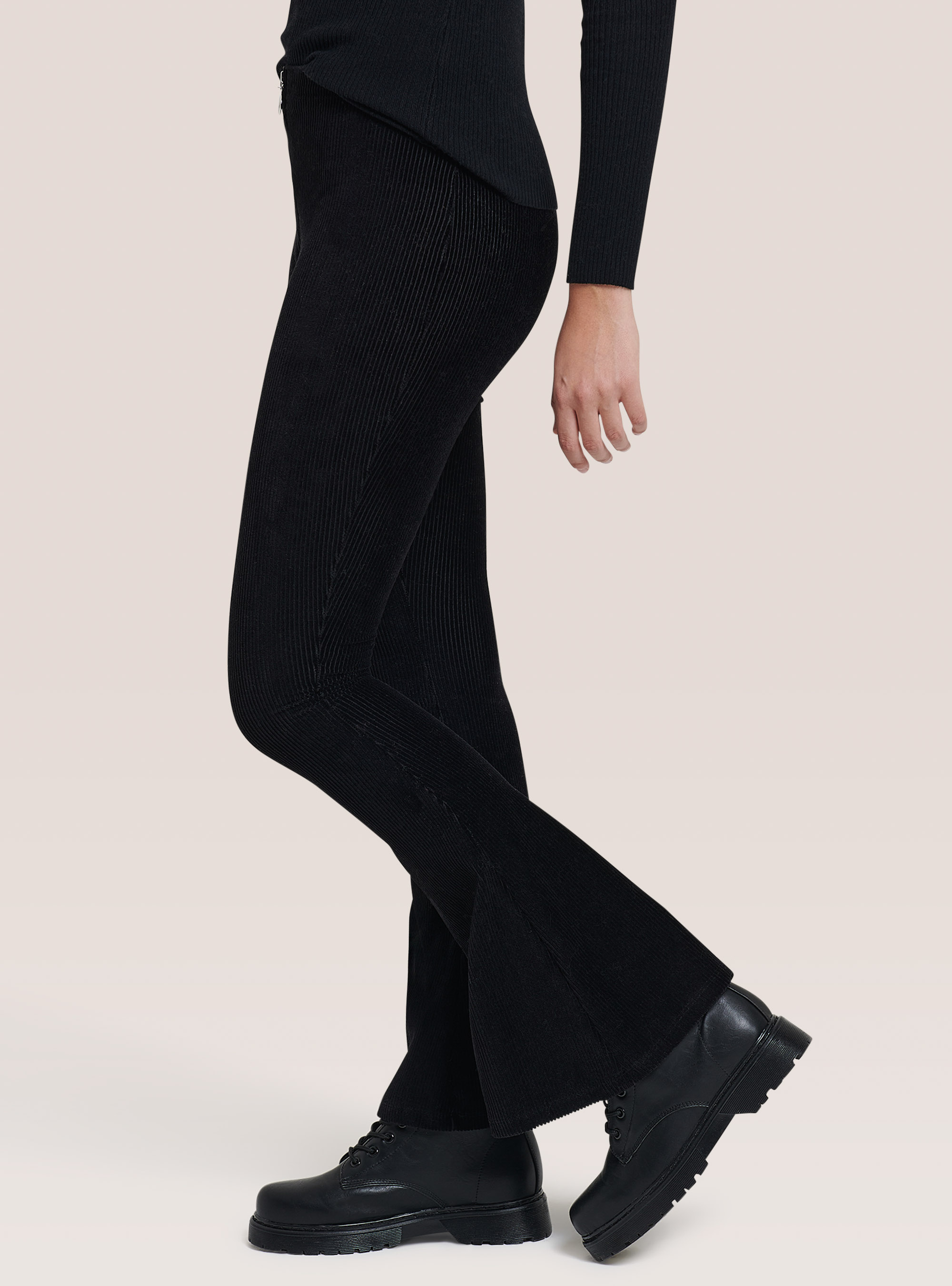 Pantalon évasé en velours, C101 BLACK