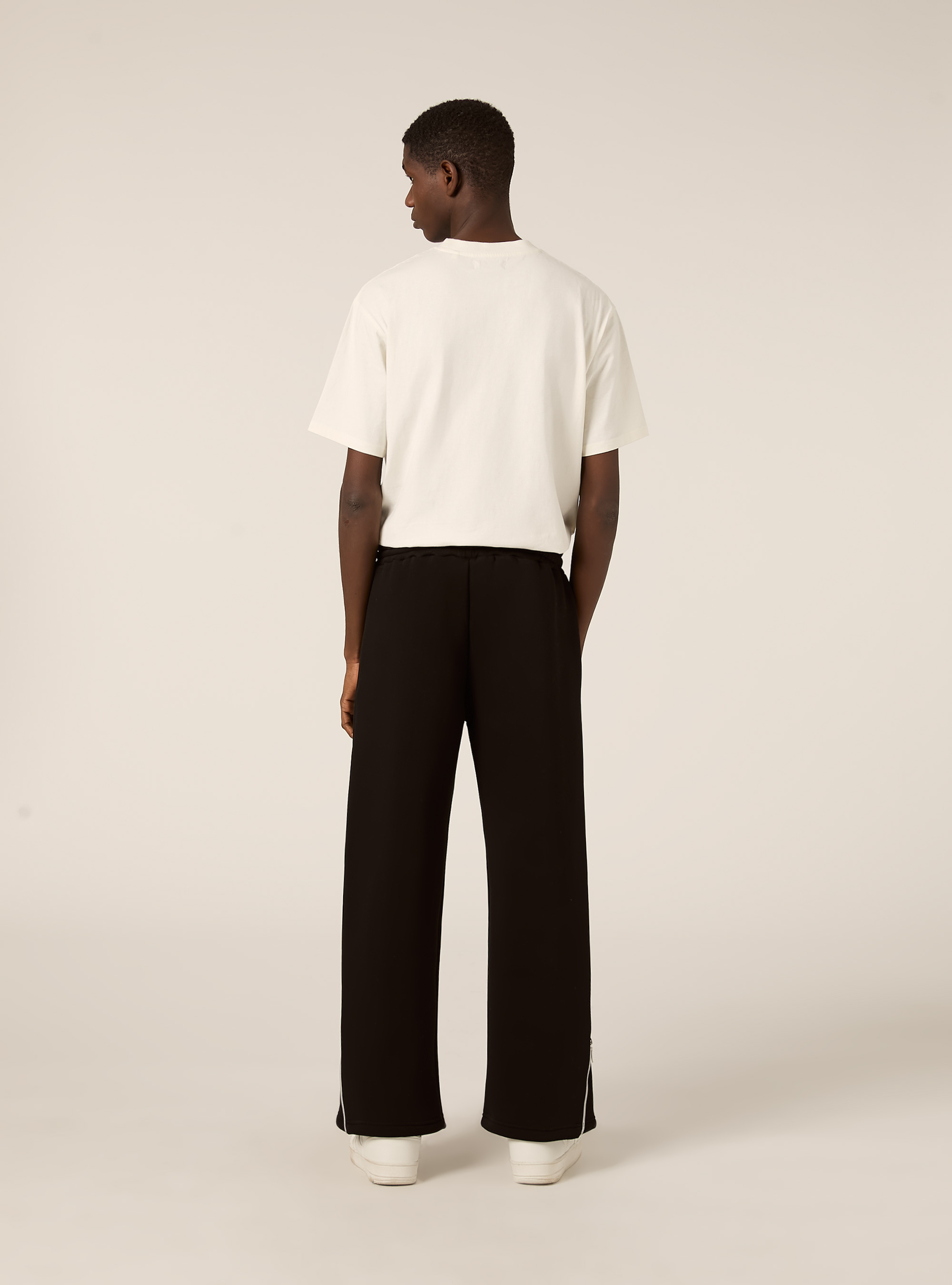 Jogger con cerniera al fondo, BK1 BLACK