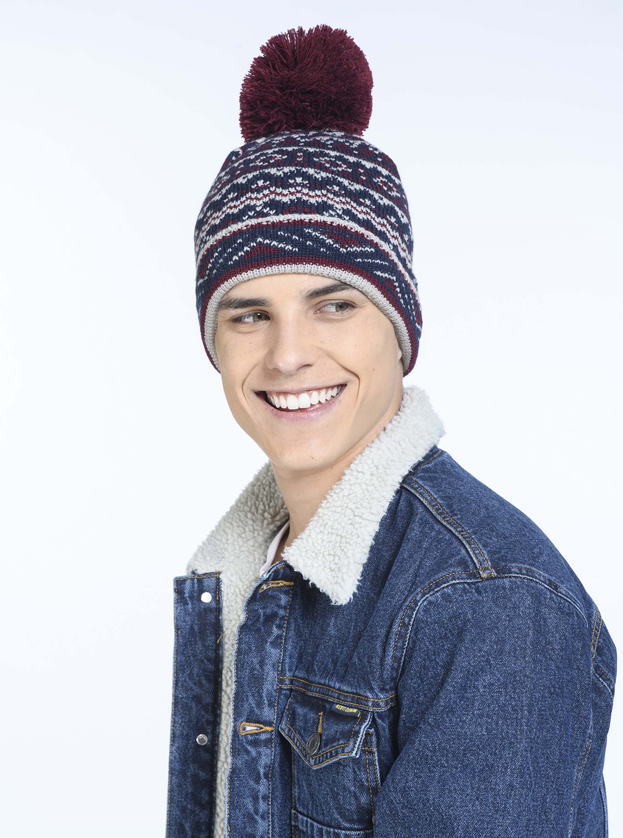 Cappello jacquard con pon pon, BORDEAUX