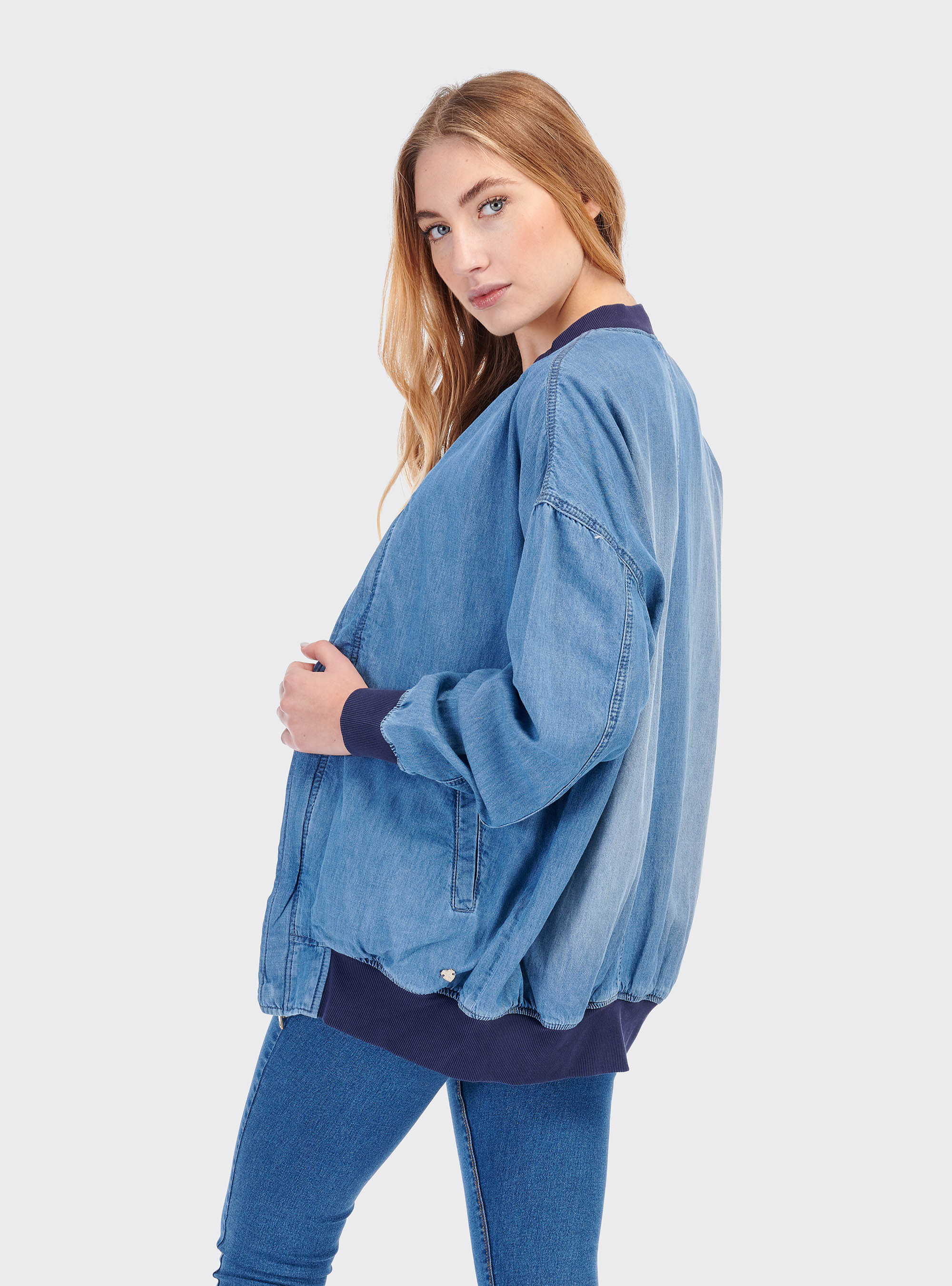 Giubbotto in denim oversize, C197 AZZURRE