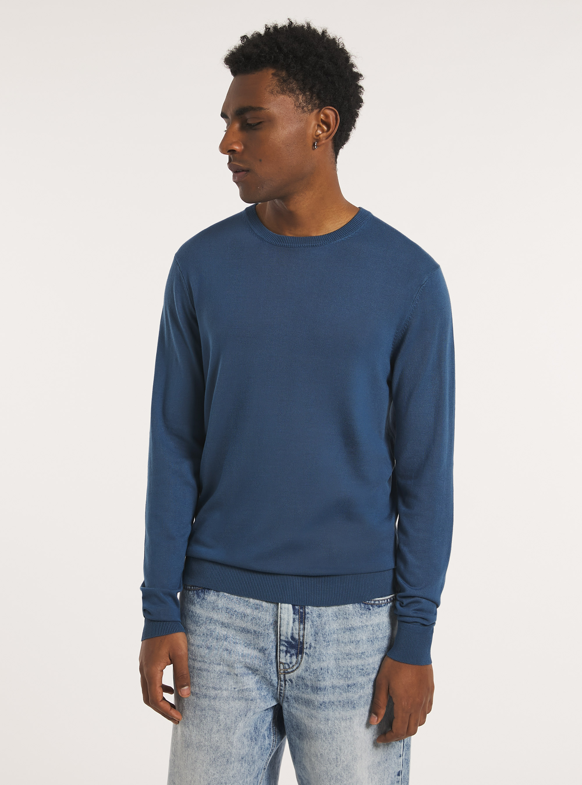 Round-neck pullover made of sustainable viscose Ecovero, BL2 BLUE MEDIUM