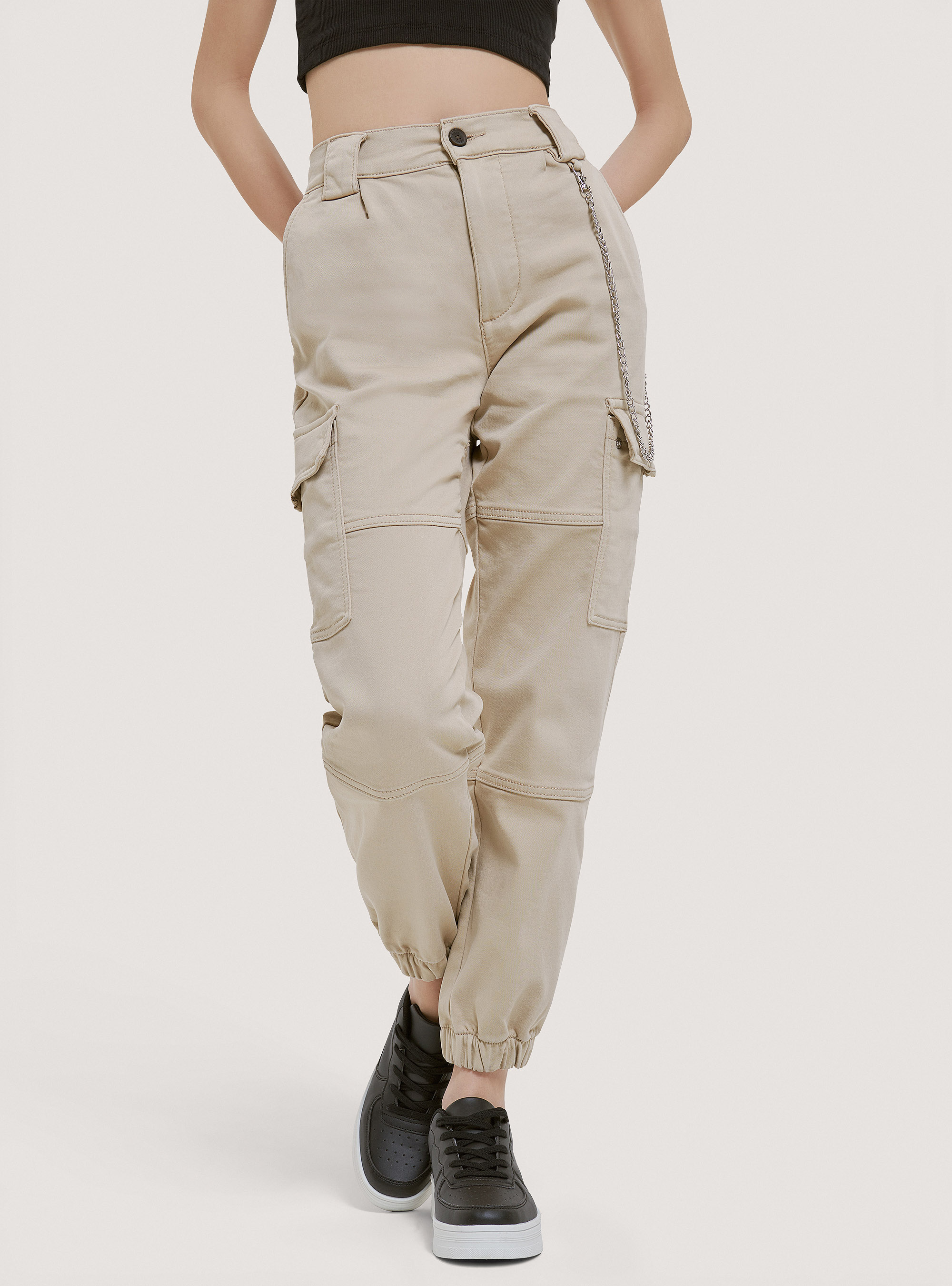 Jogger with large pockets and chain, BEIGE