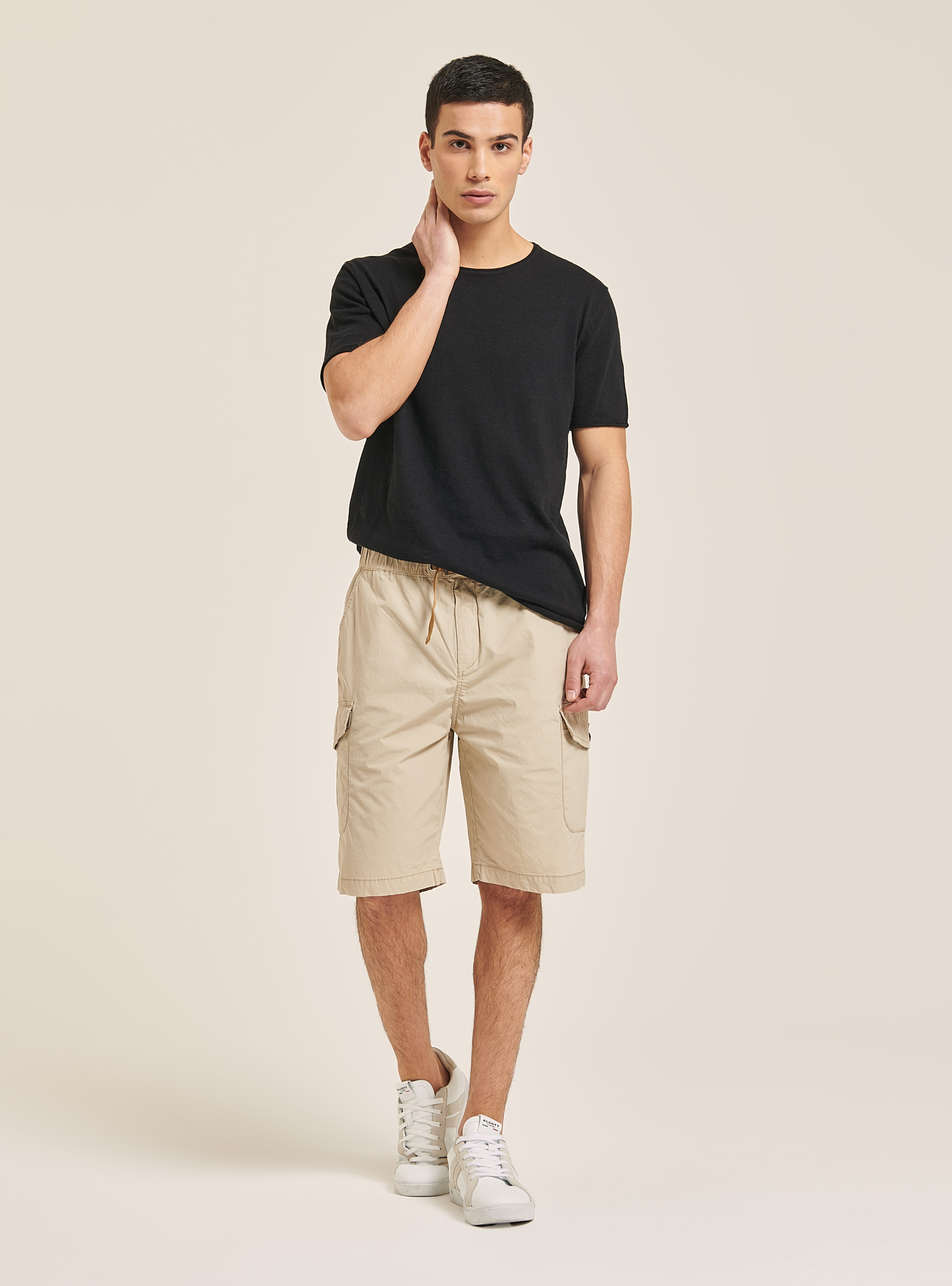 Cotton cargo bermuda shorts with strap