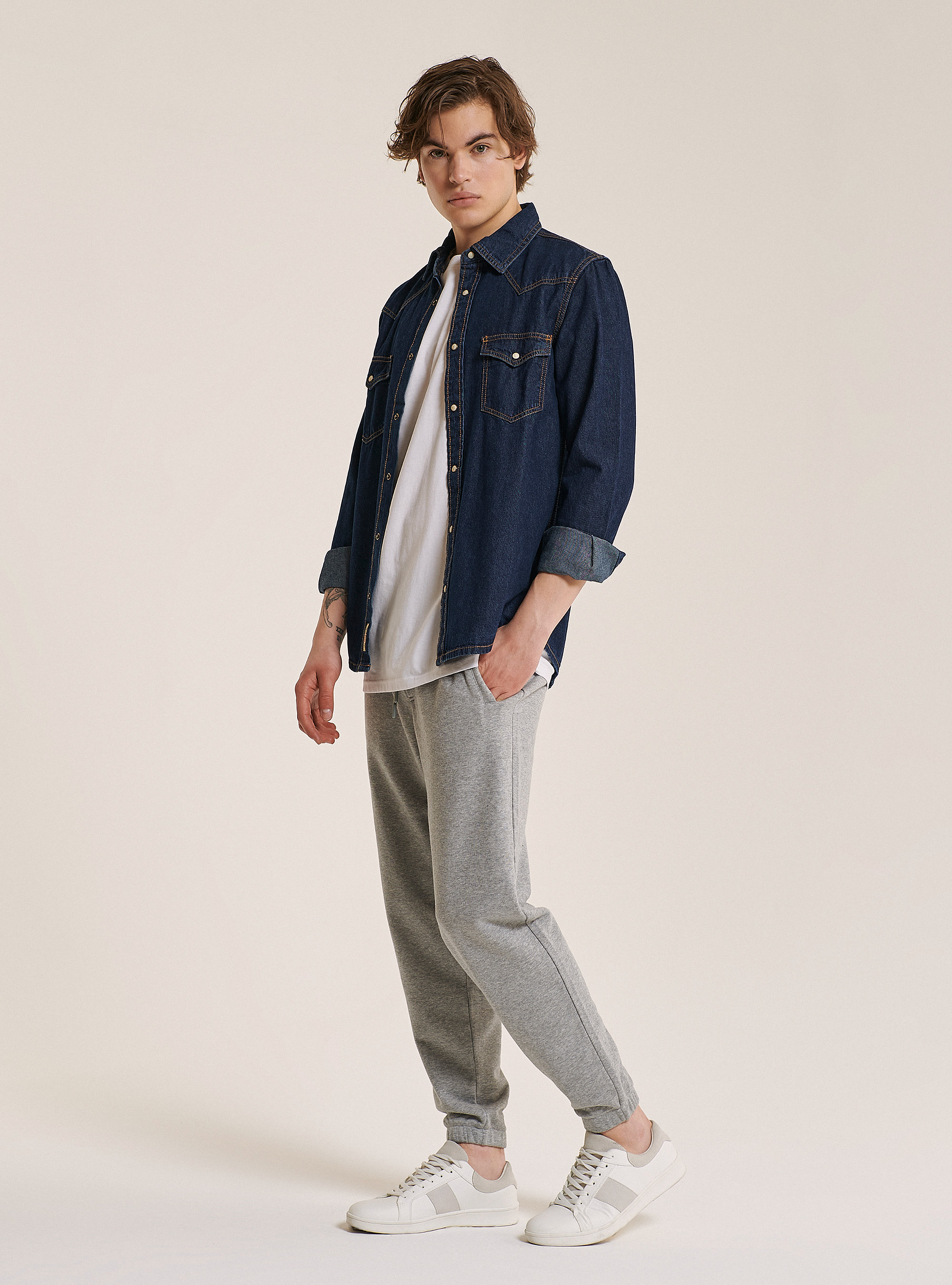 Baumwoll-T-Shirt mit Rundhalsausschnitt in &Uuml;bergr&ouml;&szlig;e, C099 WHITE