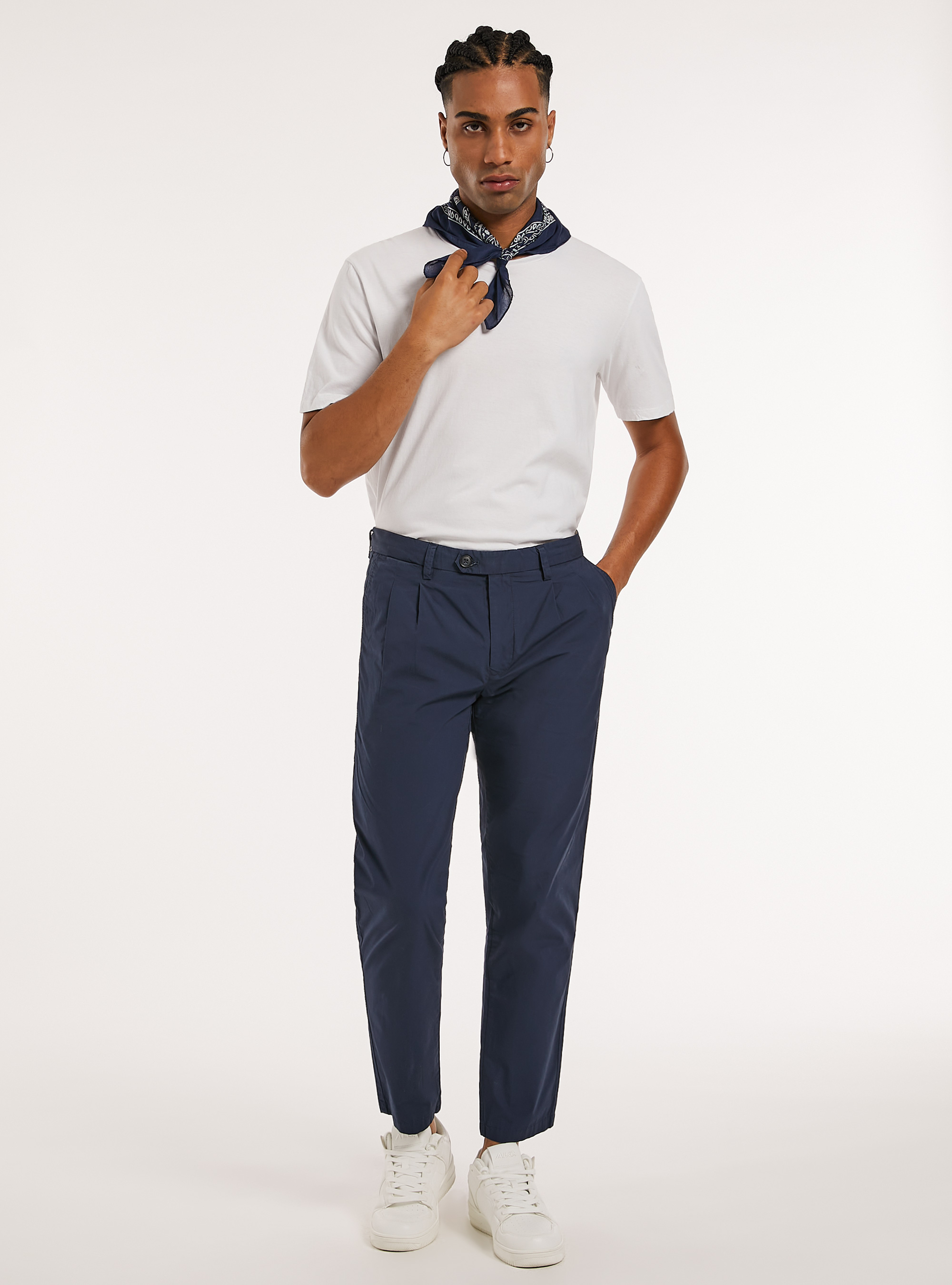 Cotton trousers with double pleats, NA1 NAVY DARK