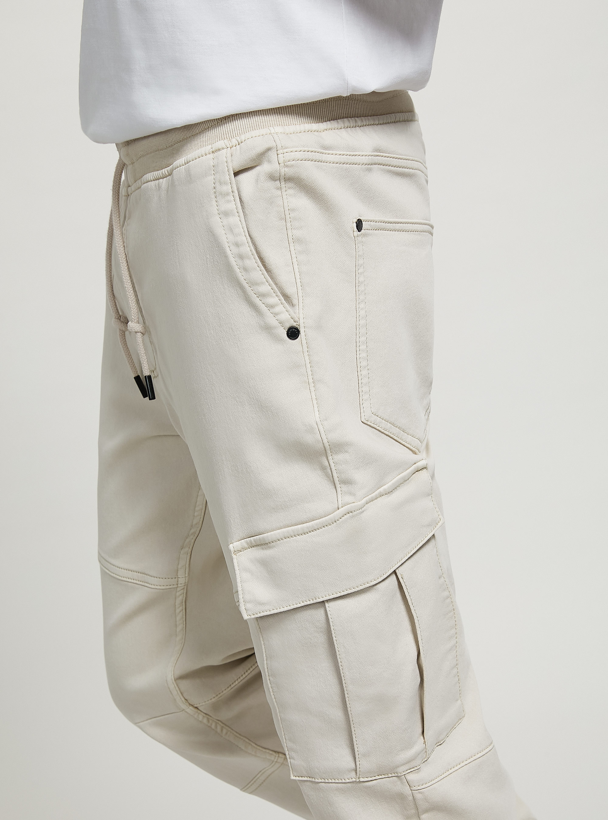 Jogger trousers with large pockets, SA2 SAND MEDIUM