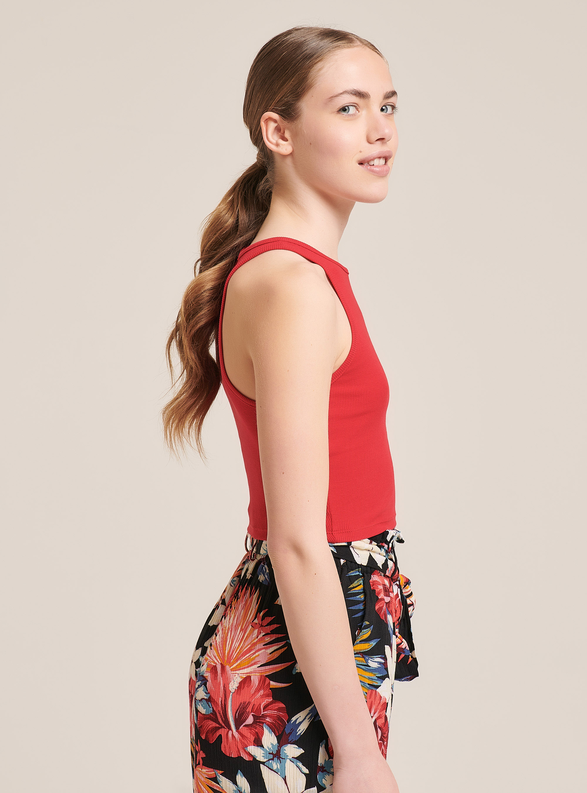 Crop top elastico a coste in cotone, C3376 RED