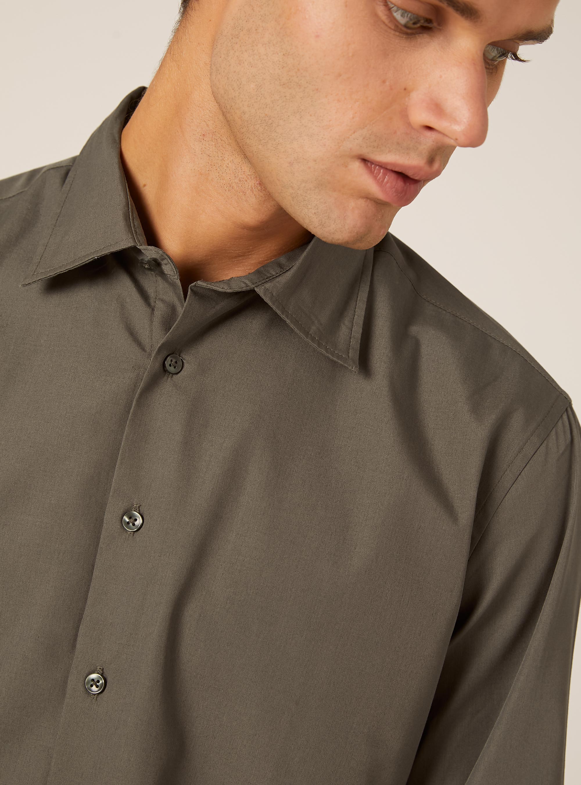 Camicia a manica lunga in tinta unita, KY1 KAKY DARK