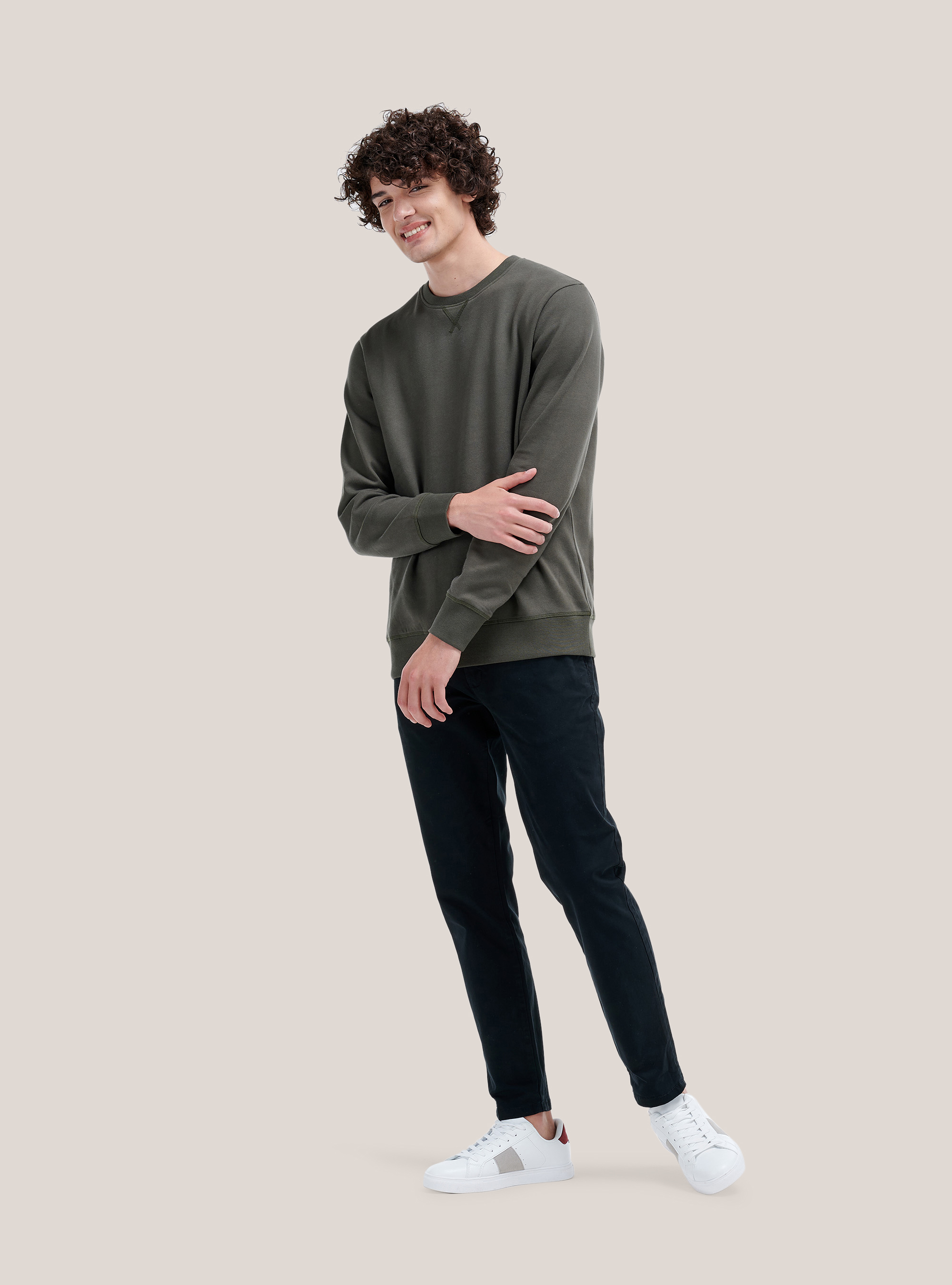 Pantalon Chino en sergé stretch, C101 BLACK