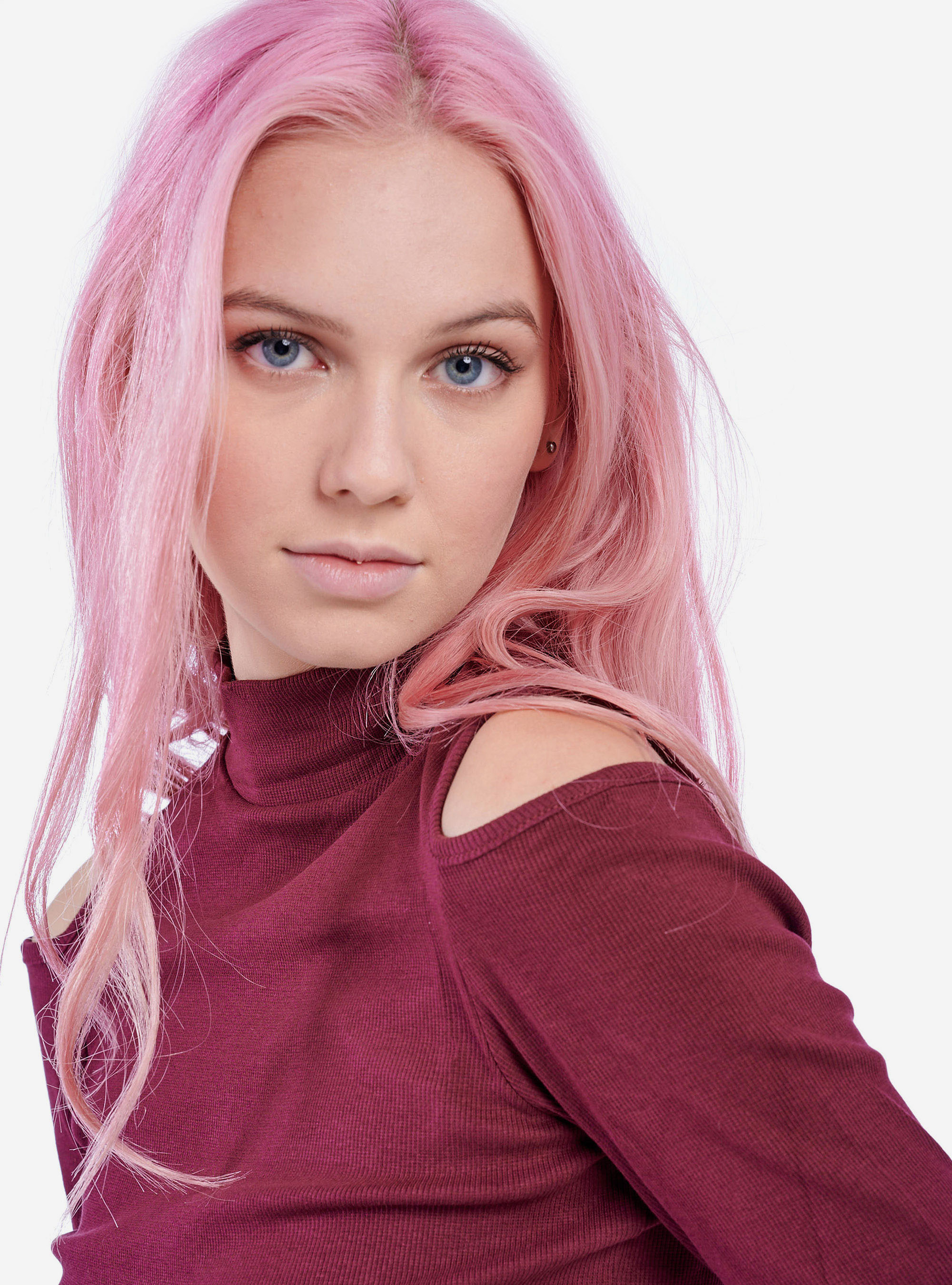 MAILLCAMISETAOT CUELLO ALTO CON HOMBROS ABIERTOS, BURDEOS