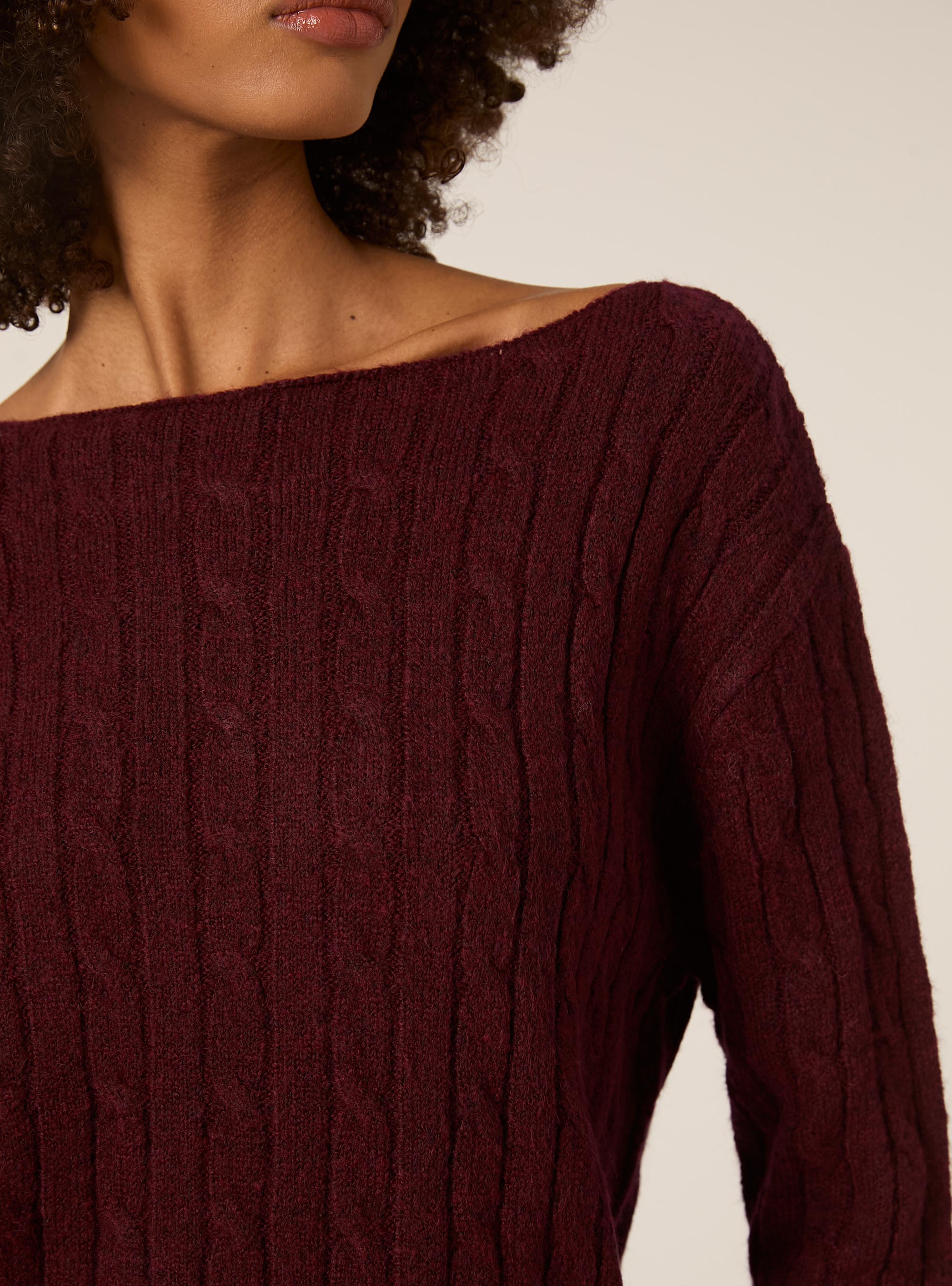 Maglia scollo barca a trecce, BO1 BORDEAUX DARK