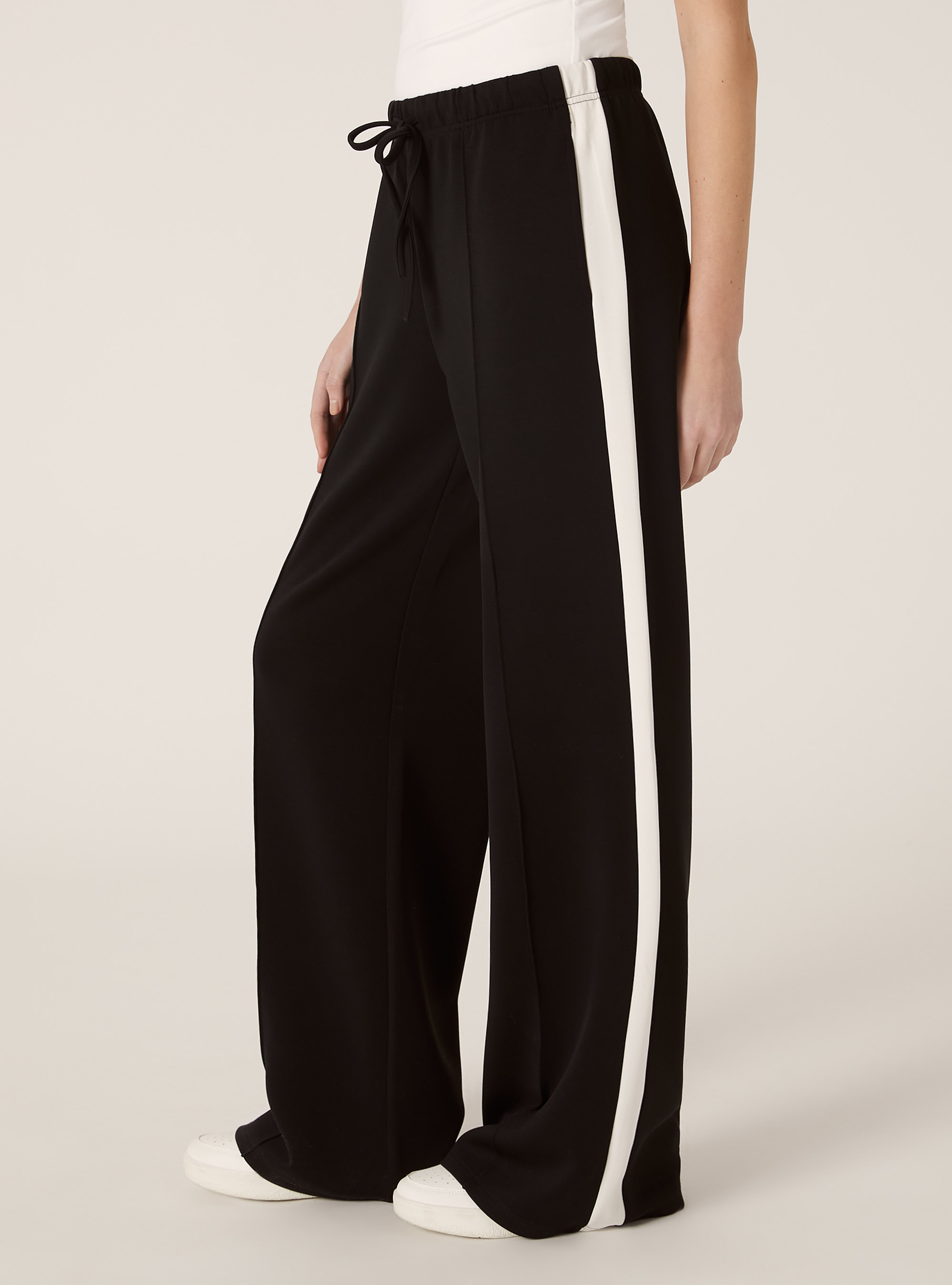 Wide leg soft touch trousers, BK1 BLACK
