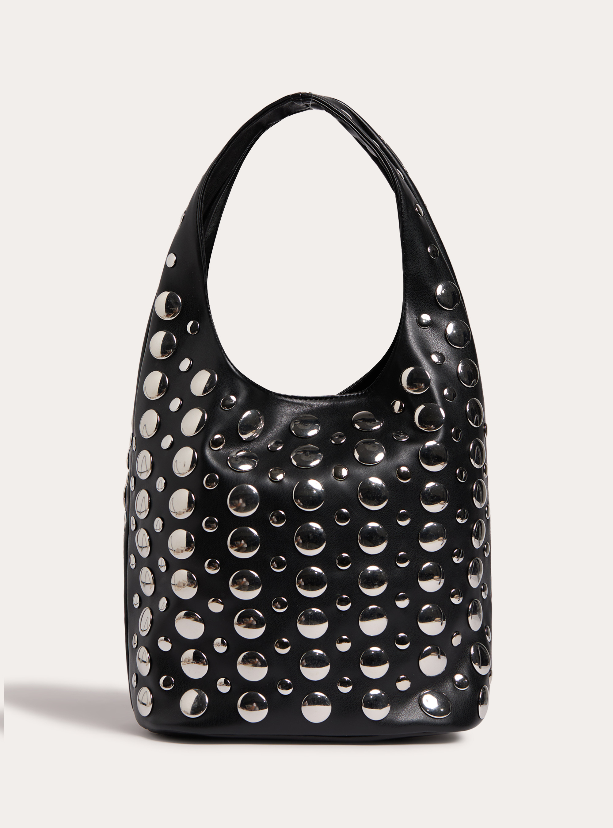 Borsa a secchiello con borchie, BK1 BLACK