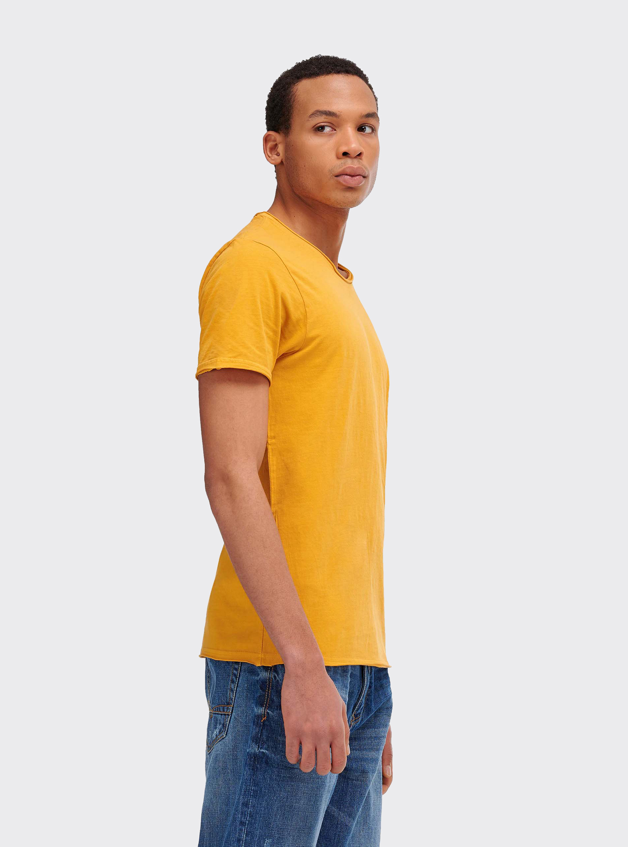 Maglietta tinta unita taglio vivo, SENAPE