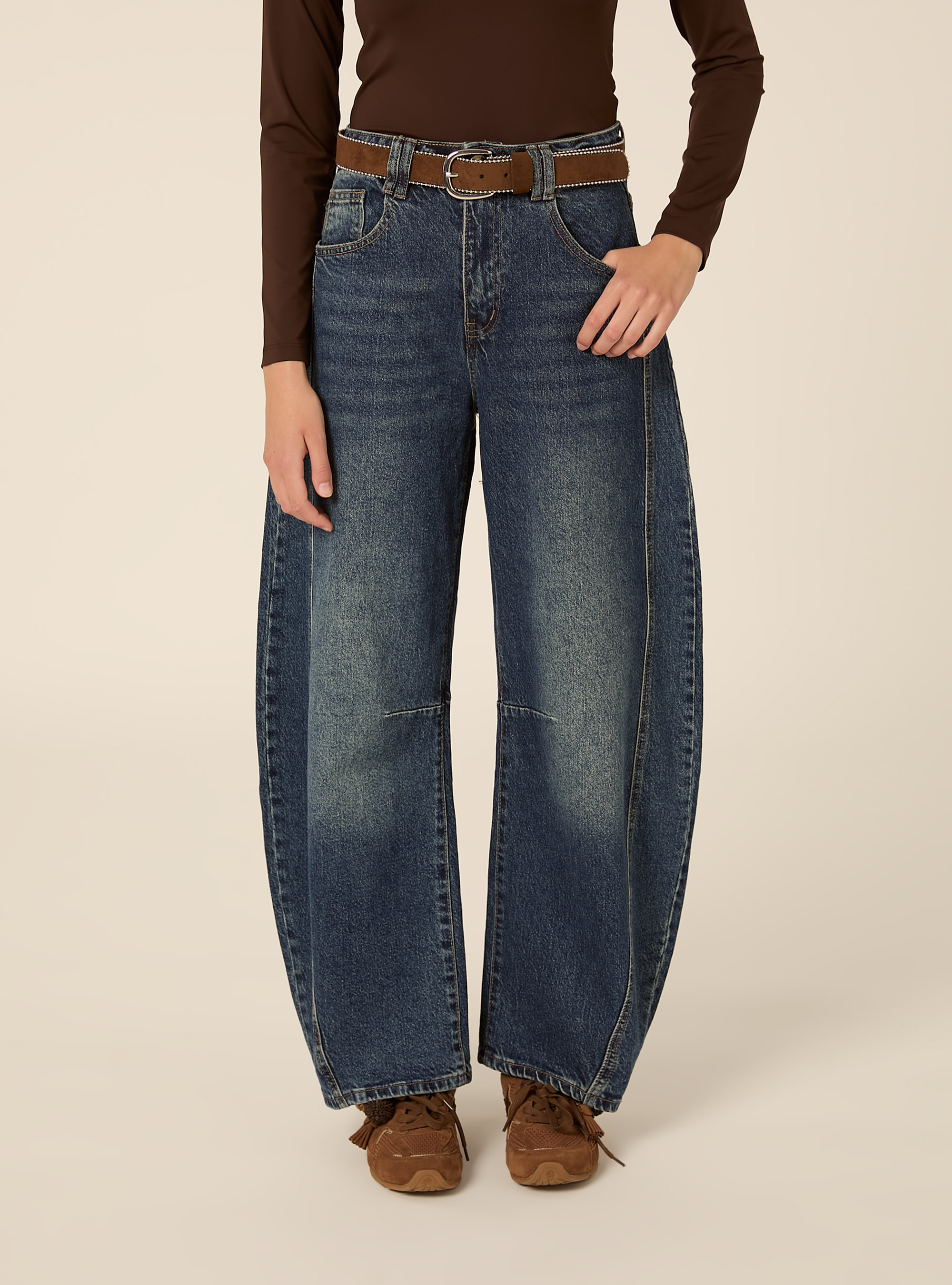 Vaqueros barrel fit con parche de estrella posterior, D002 MEDIUM DARK BLUE