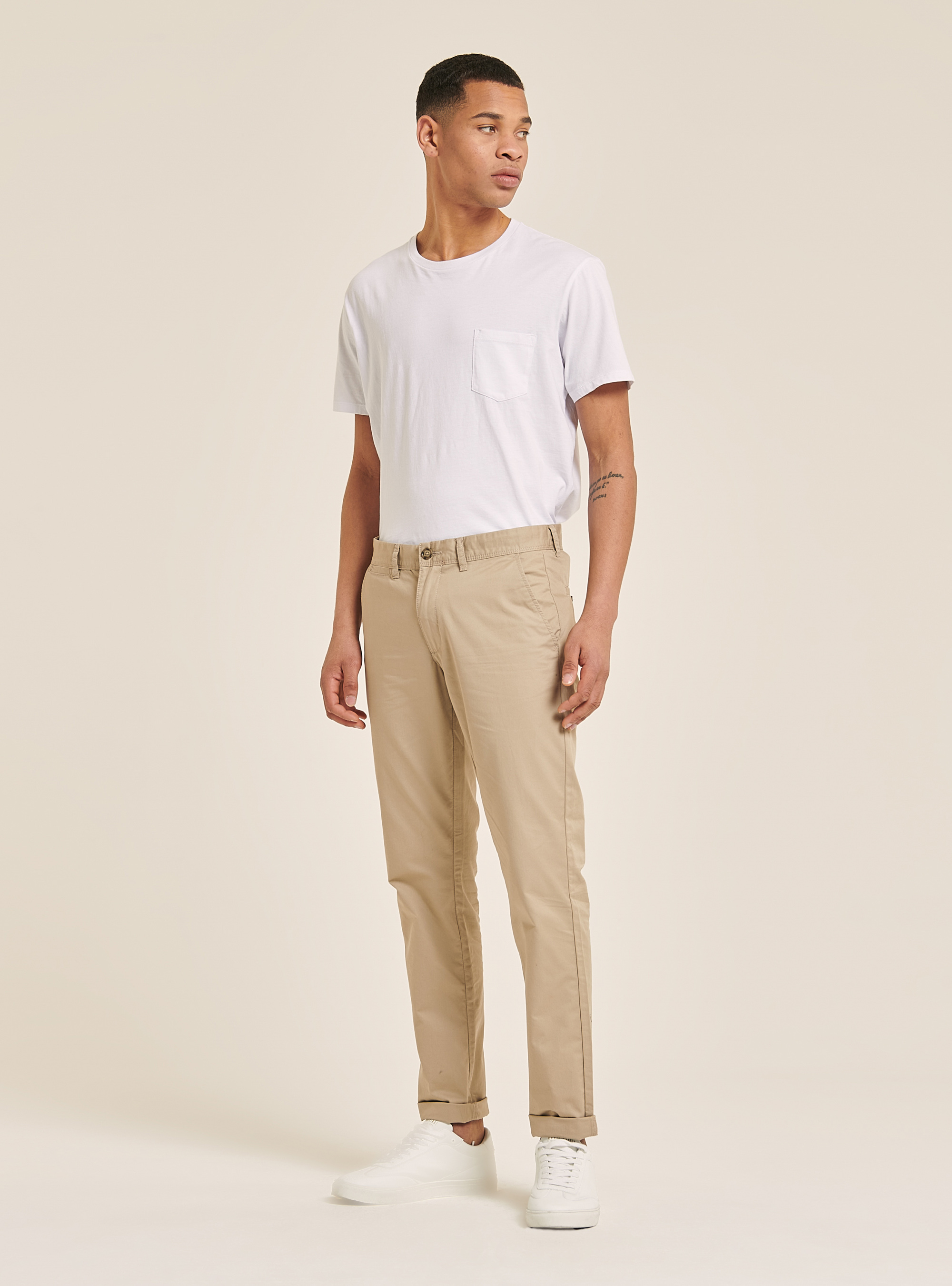 Pantalones chinos de sarga, C558 ECRU