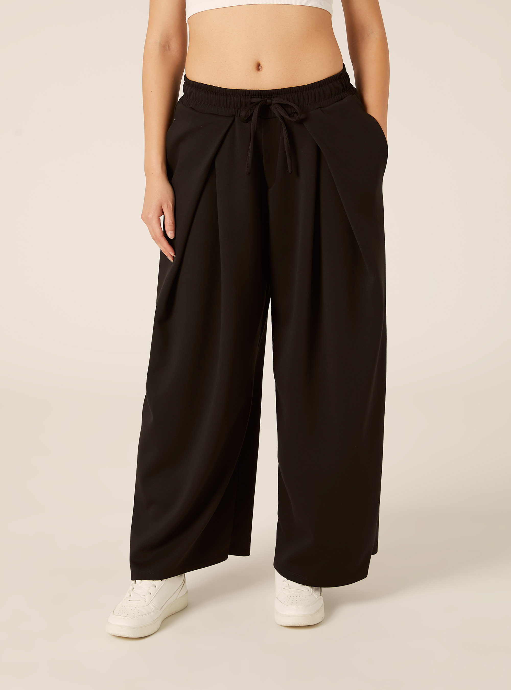 Pantaloni in scuba barrel fit, BK1 BLACK
