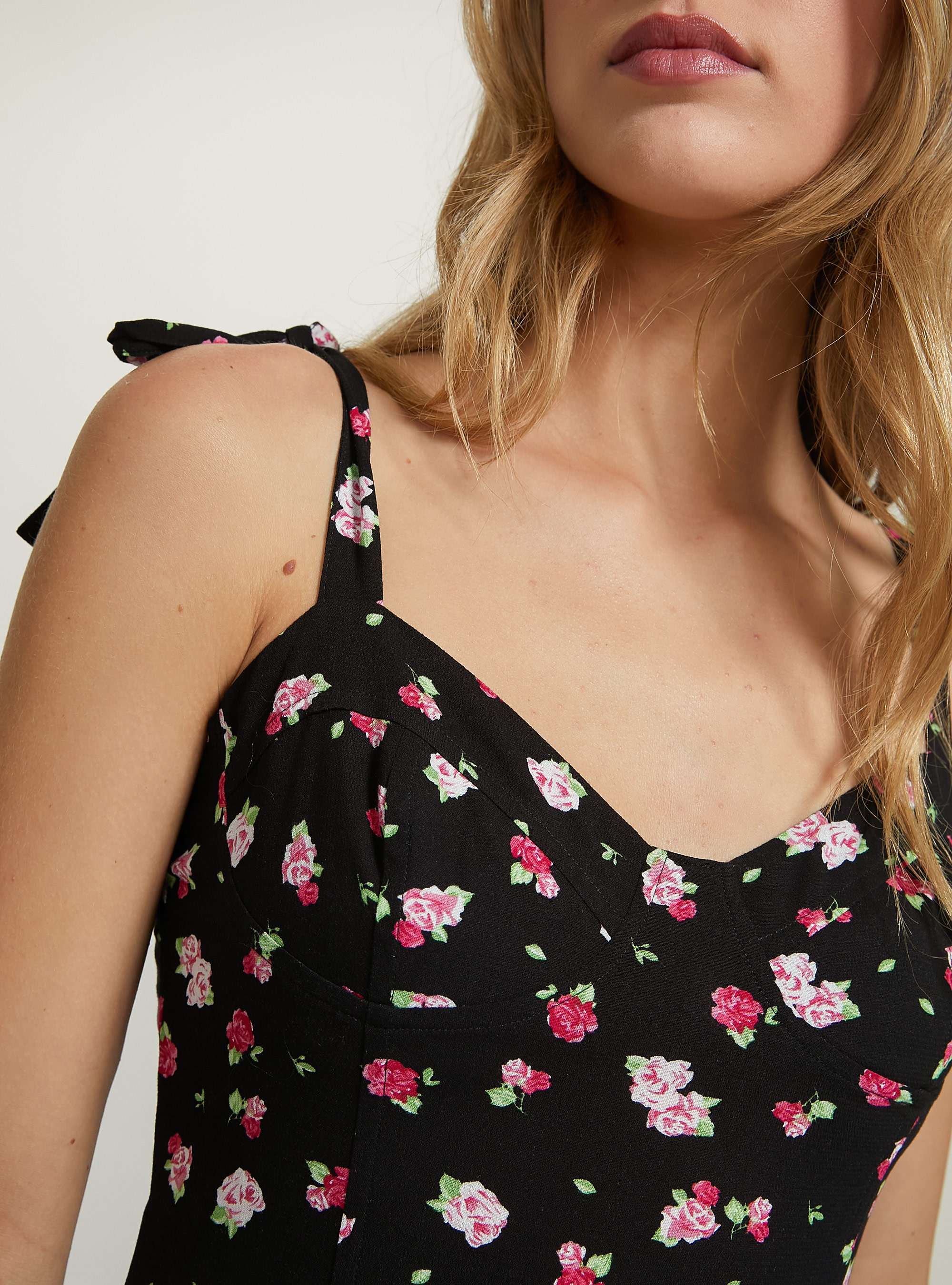 Robe &agrave; fleurs avec bretelles &agrave; noeuds, FL FLOREAL