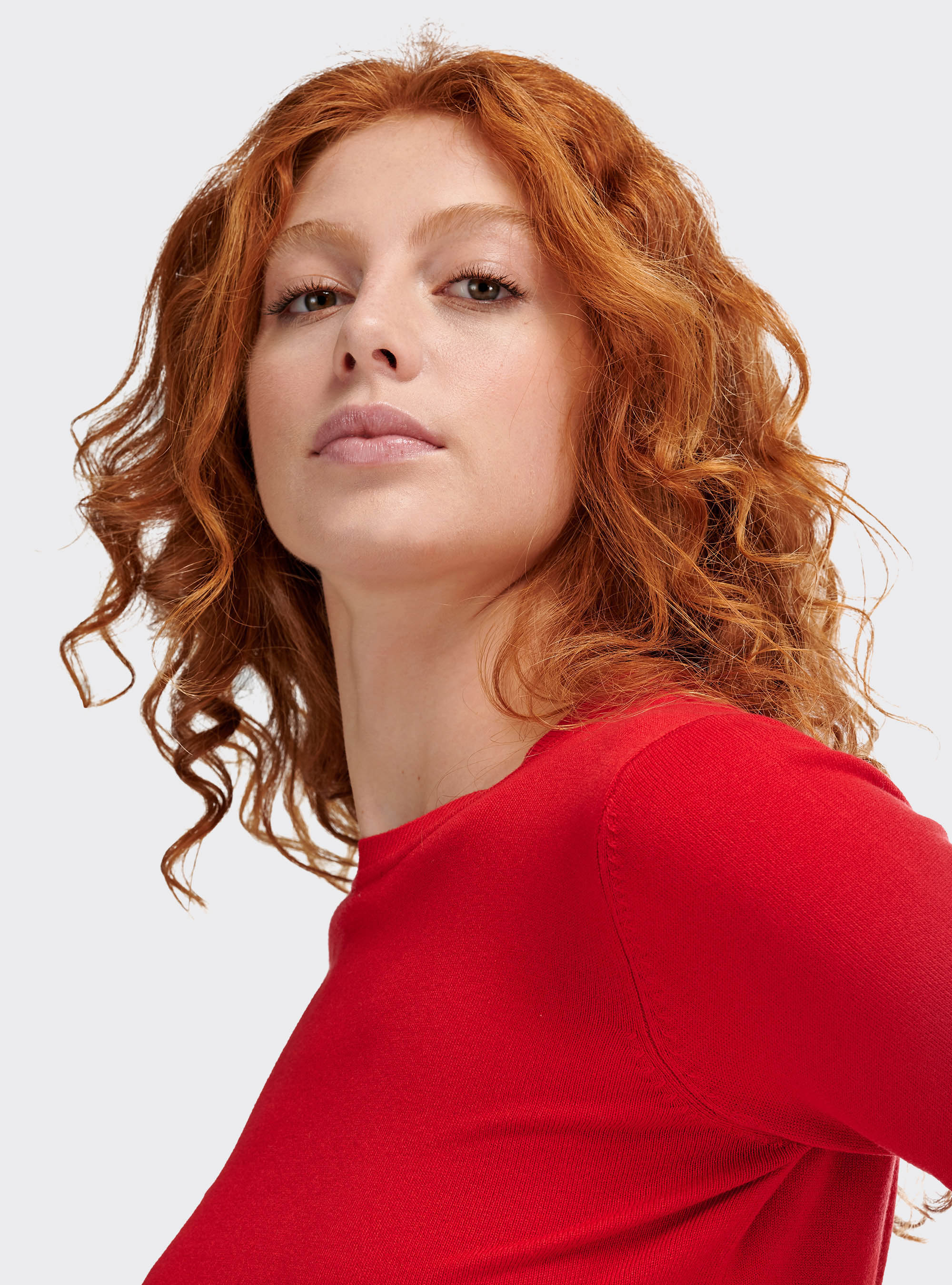 Kurz geschnittener Basic-Pullover mit bequemer Passform, C4412 RED