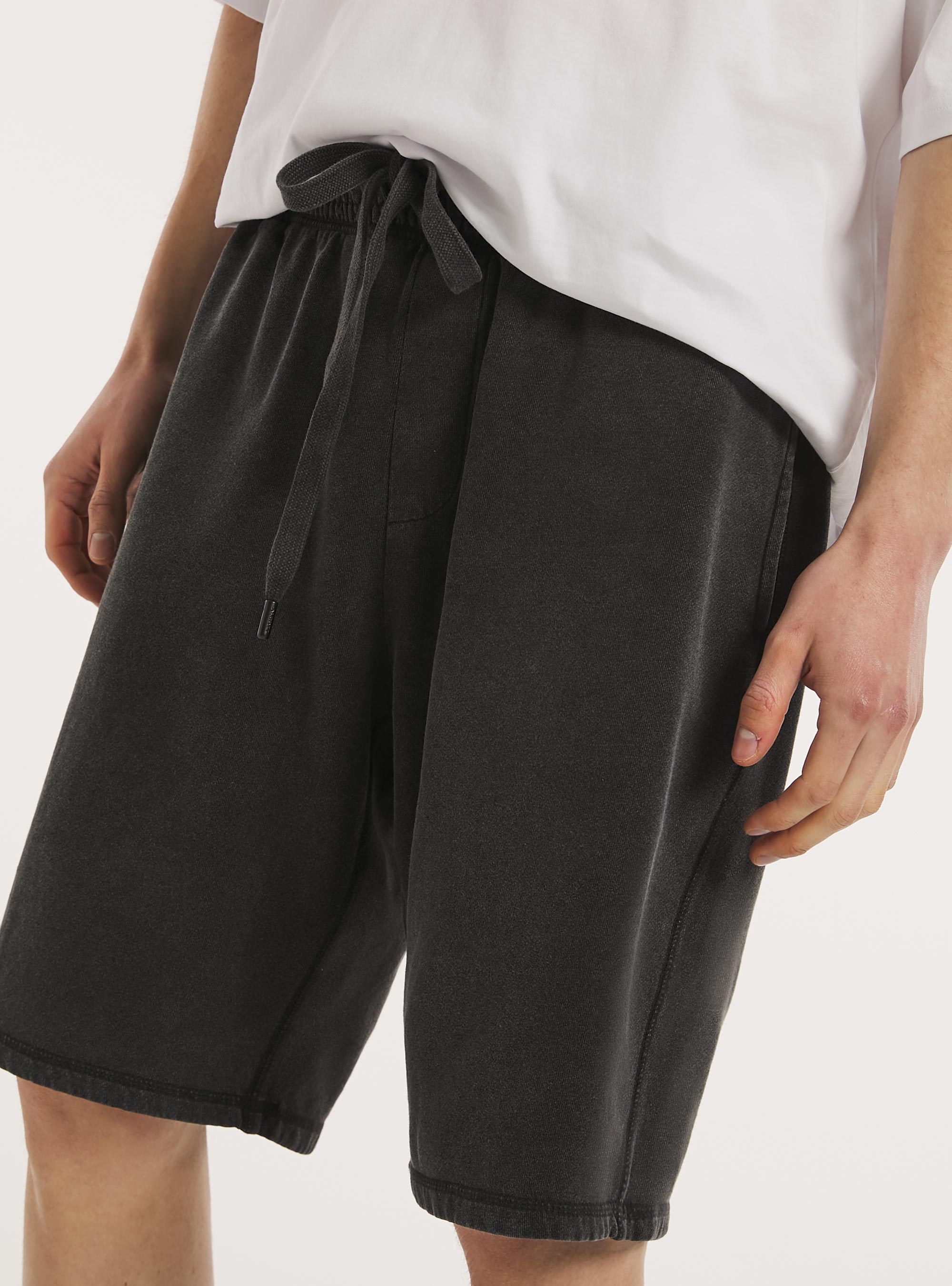 Bermuda en molleton délavé, BK1 BLACK