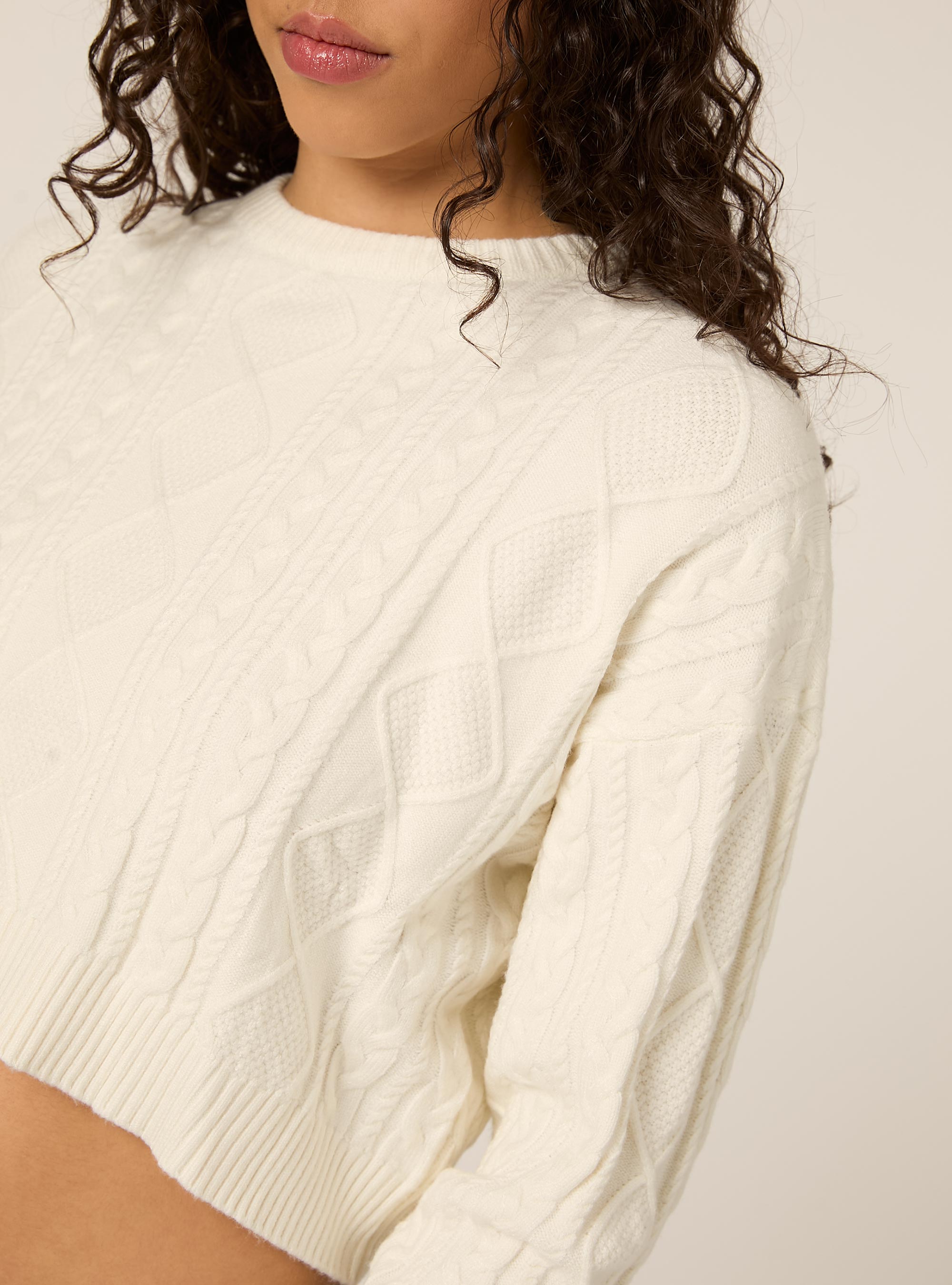 Maglia con collo rotondo a trecce, WH2 WHITE