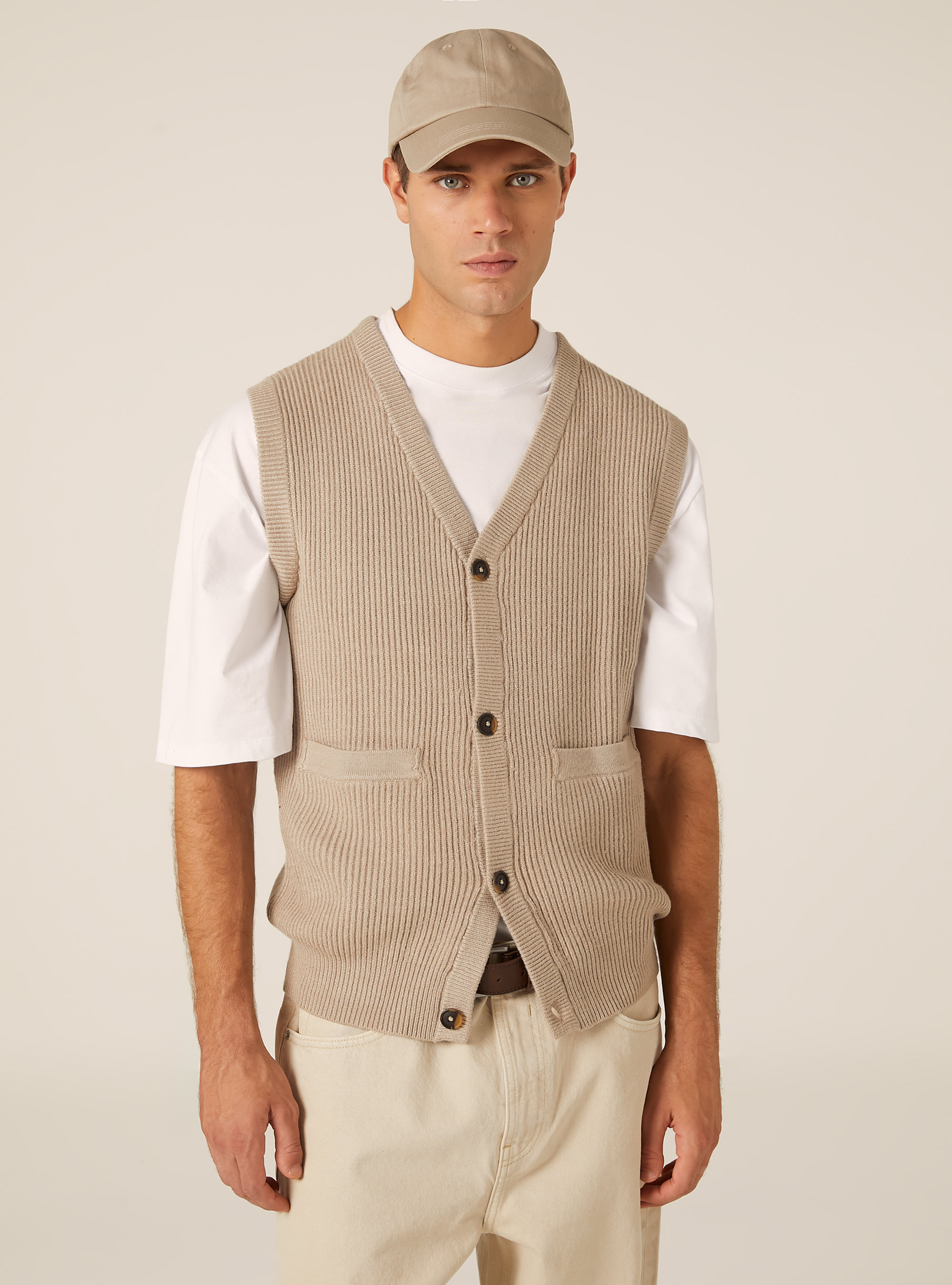 Knitted vest with pockets, BG2 BEIGE MEDIUM