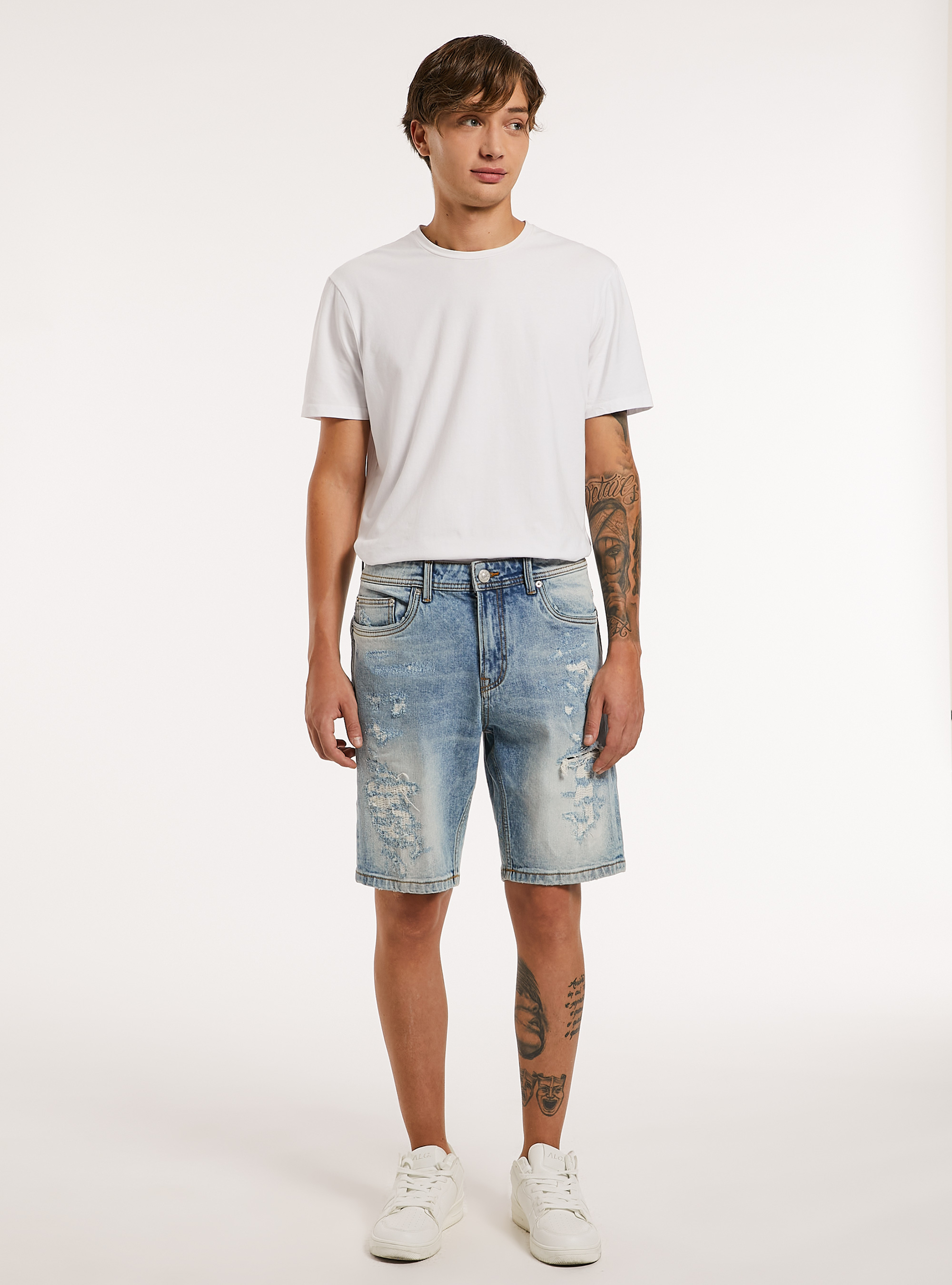 Stretch denim slim fit bermuda shorts with rips, D006 AZURE