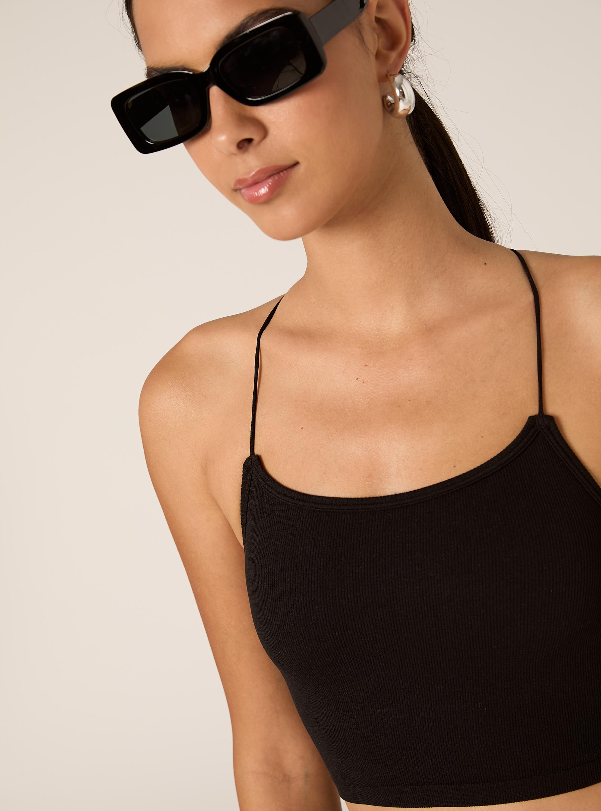Ribbed top with crossed straps, BK1 BLACK
