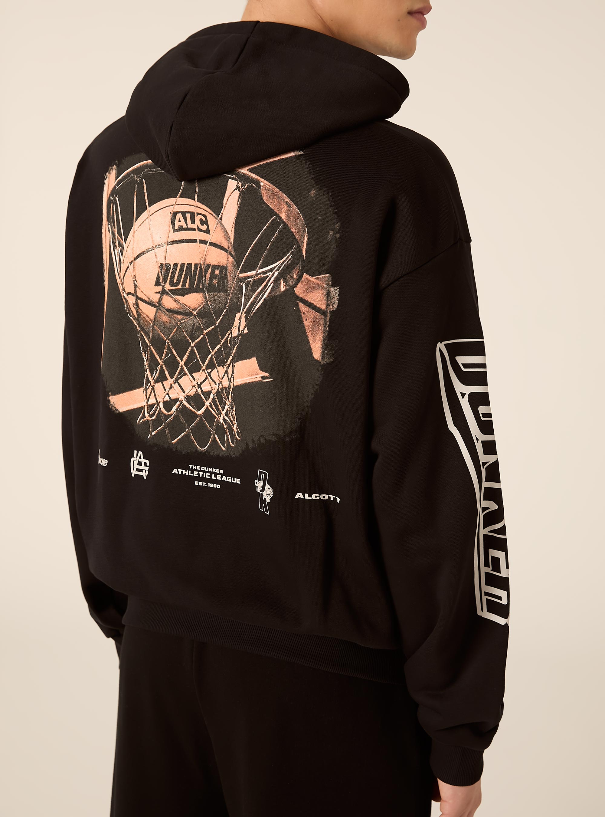 Felpa cappuccio con stampa basket boxy fit, BK1 BLACK