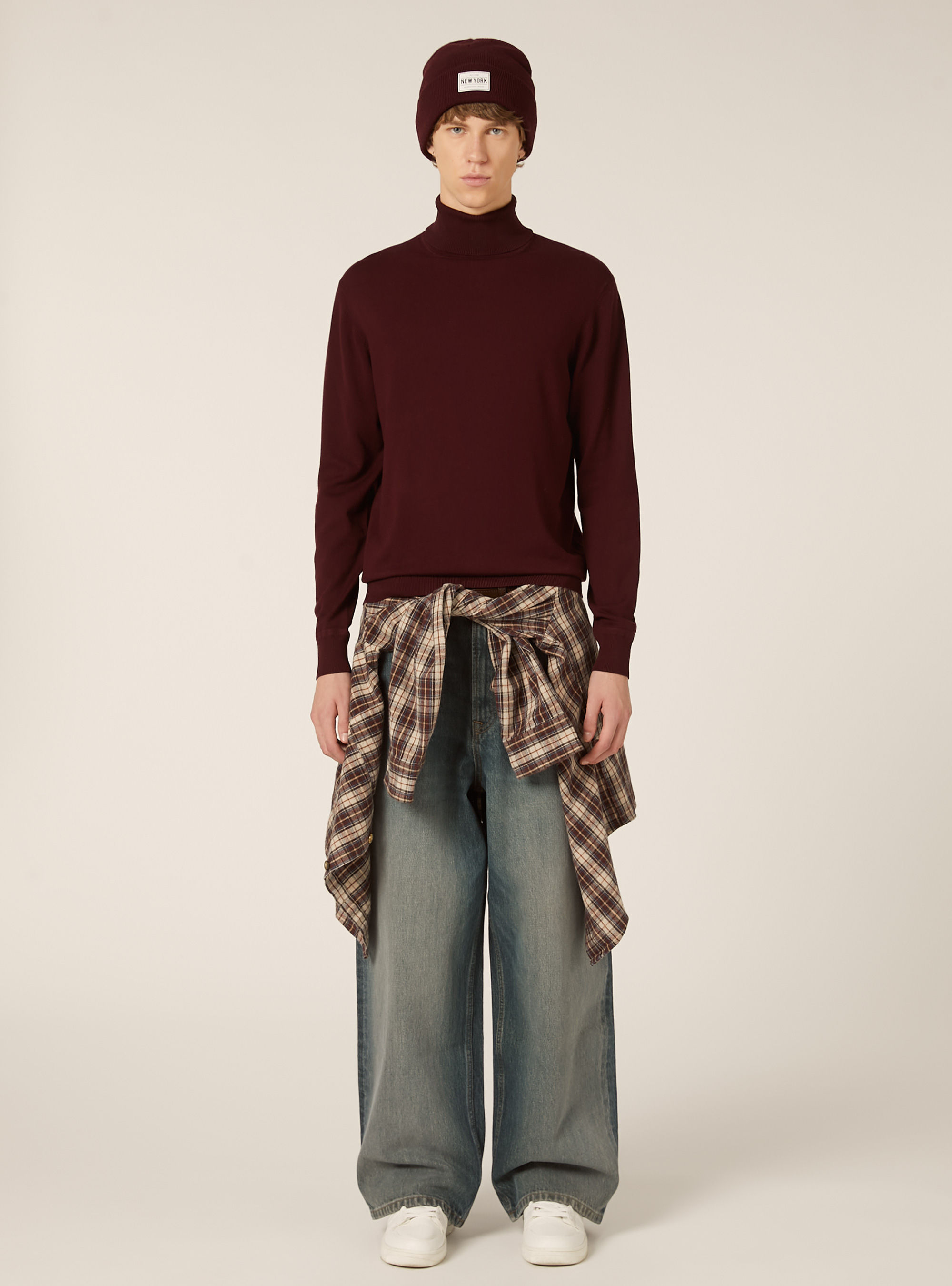 Jersey de cuello alto en viscosa suave, BO1 BORDEAUX DARK