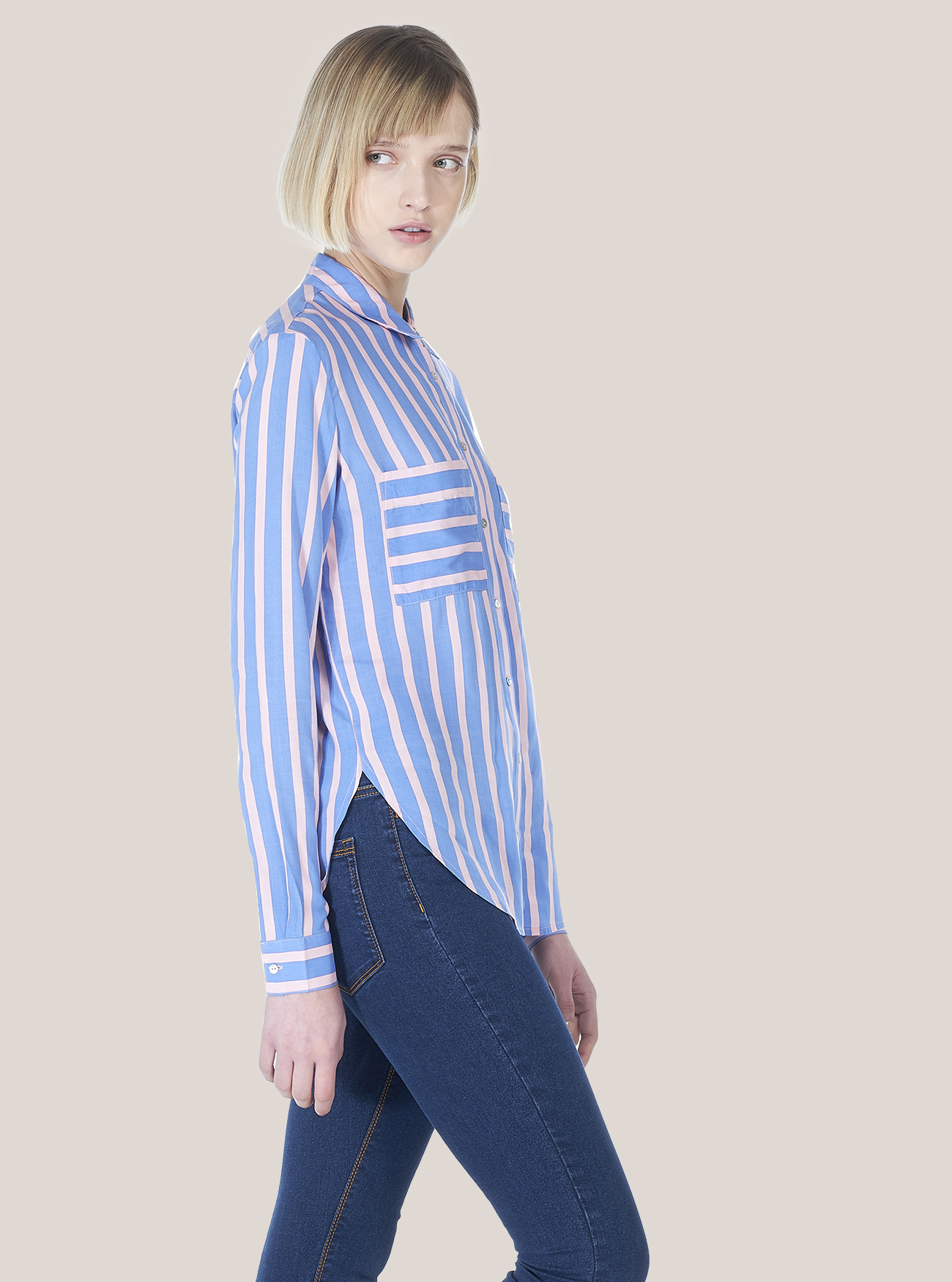 Camicia fit morbido a righe con tasche sul front, ROSA/AZZURRO B83