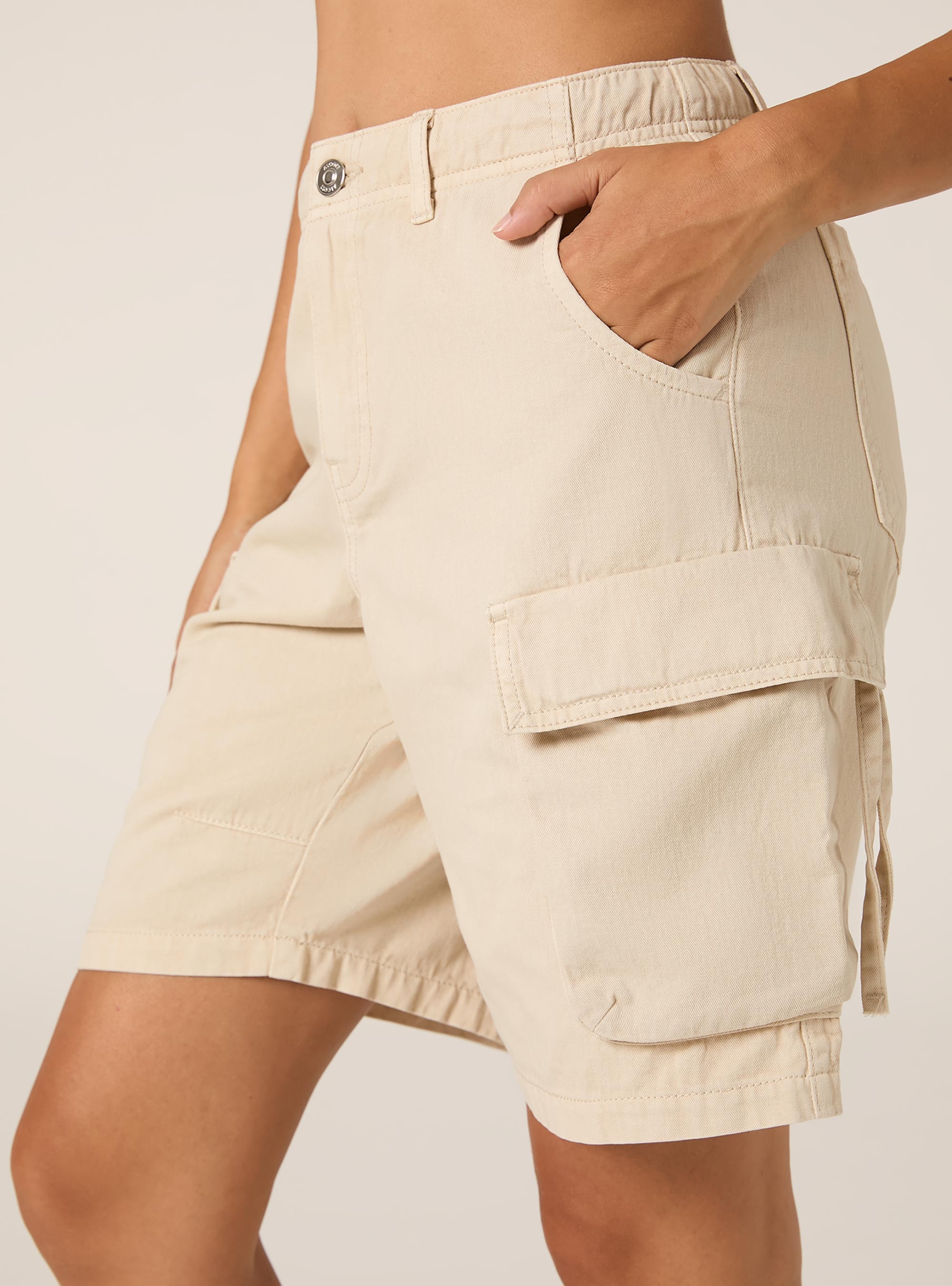 Twill cargo bermuda shorts, CR2 CREAM MEDIUM