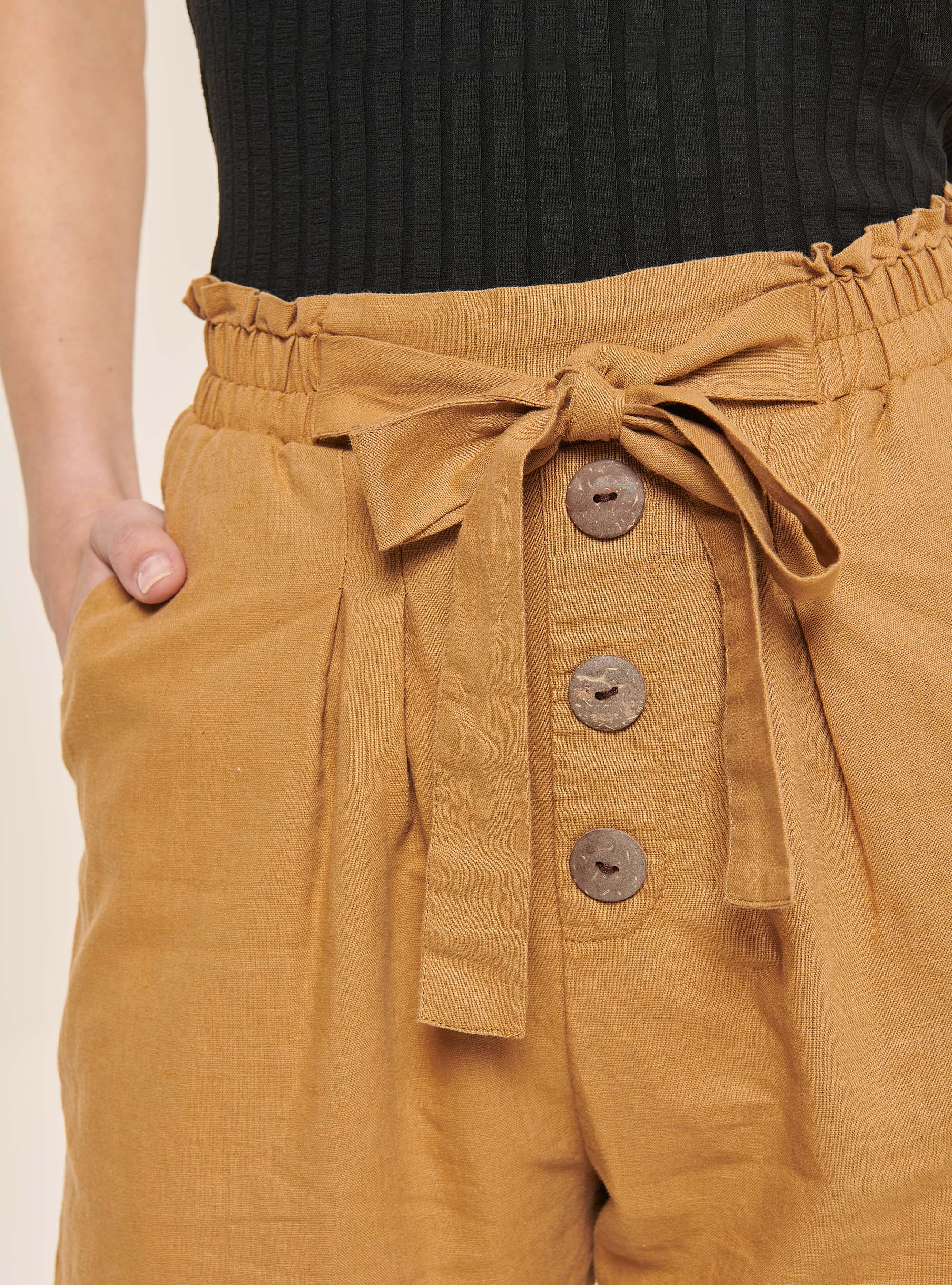 Paperbag linen trousers, C5527 CAMEL