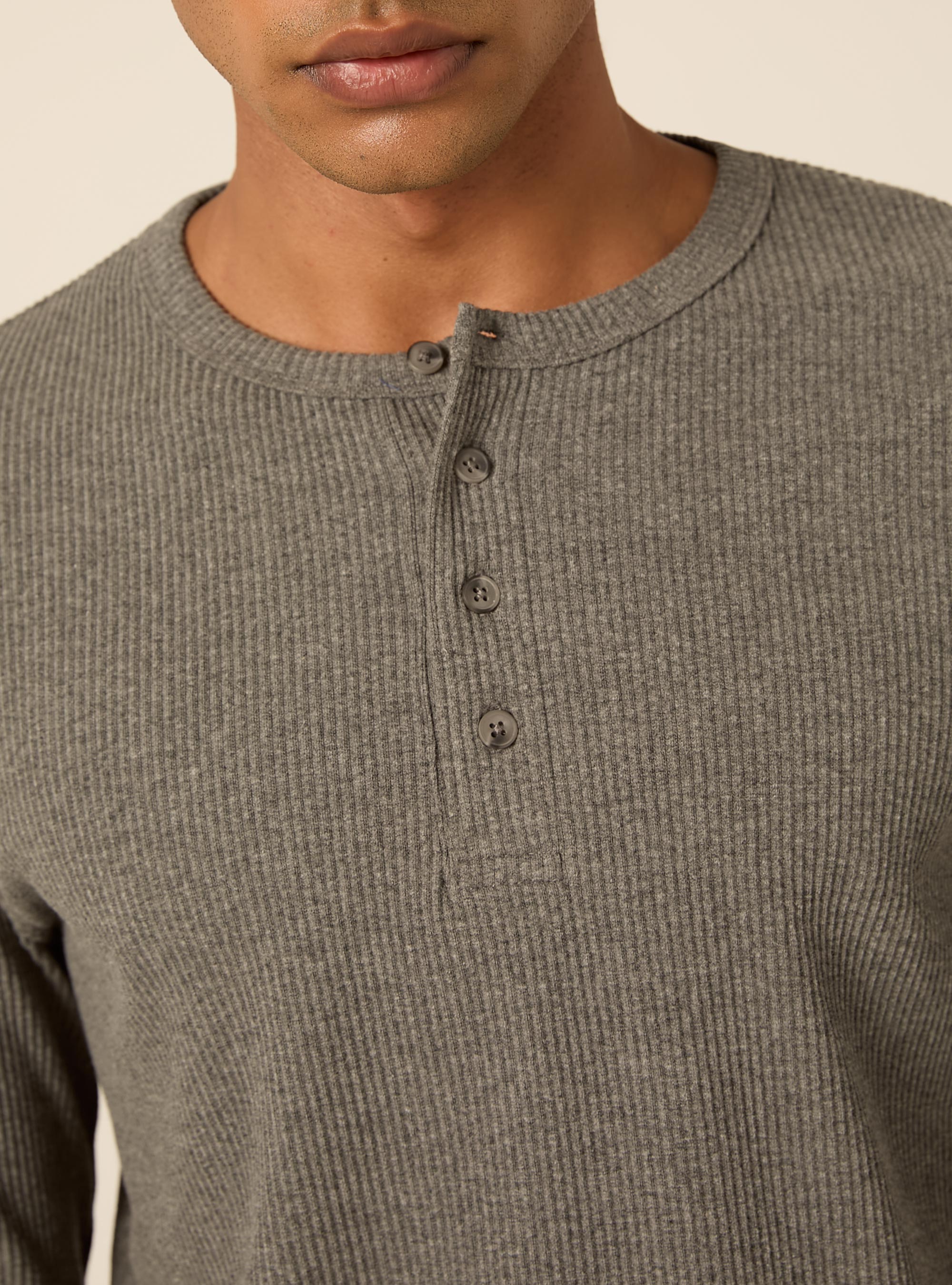 T-shirt henley a coste con  manica lunga, MGY1 GREY MEL DARK