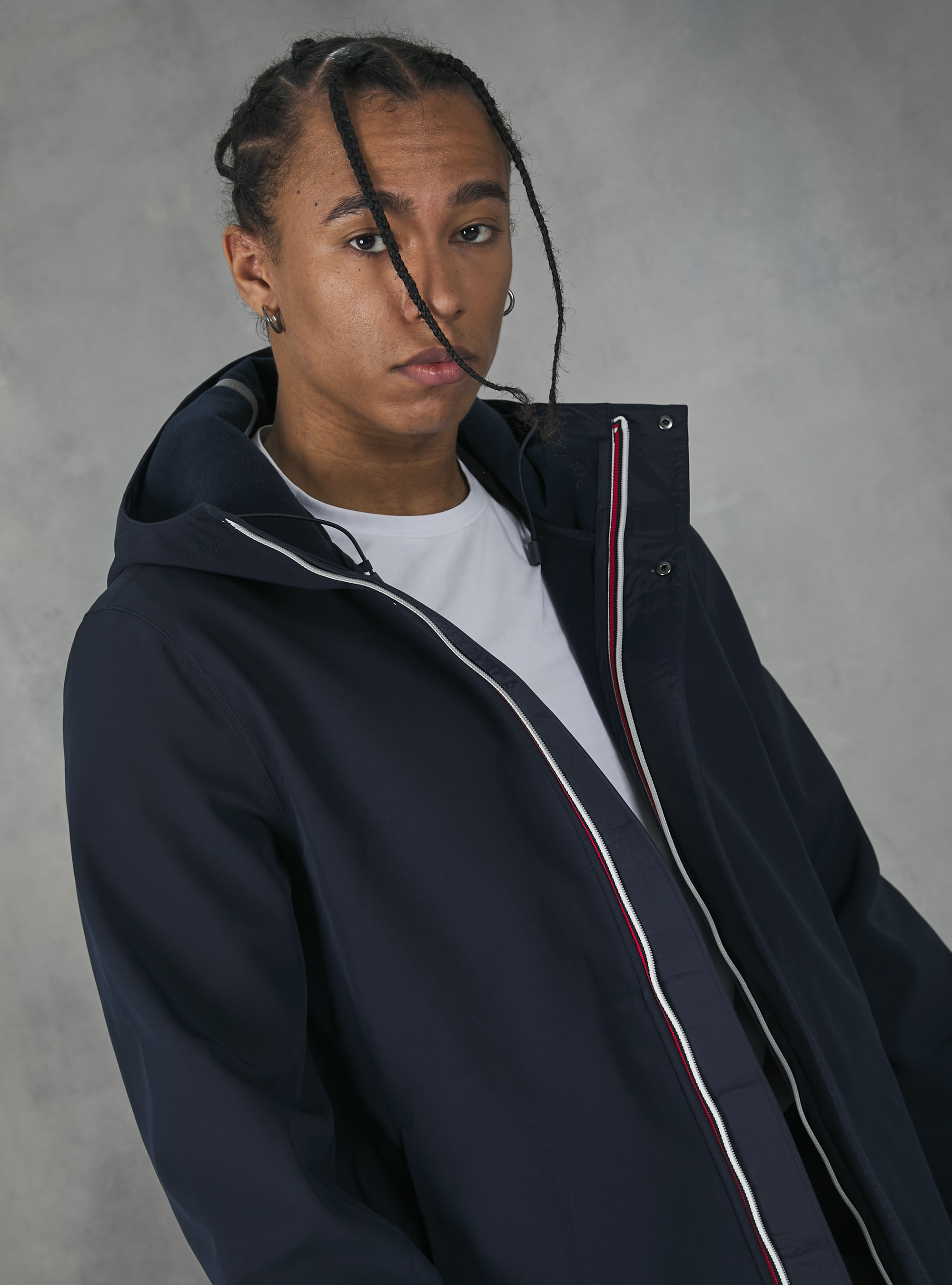 Giacca in tessuto tecnico con cappuccio, NA1 NAVY DARK