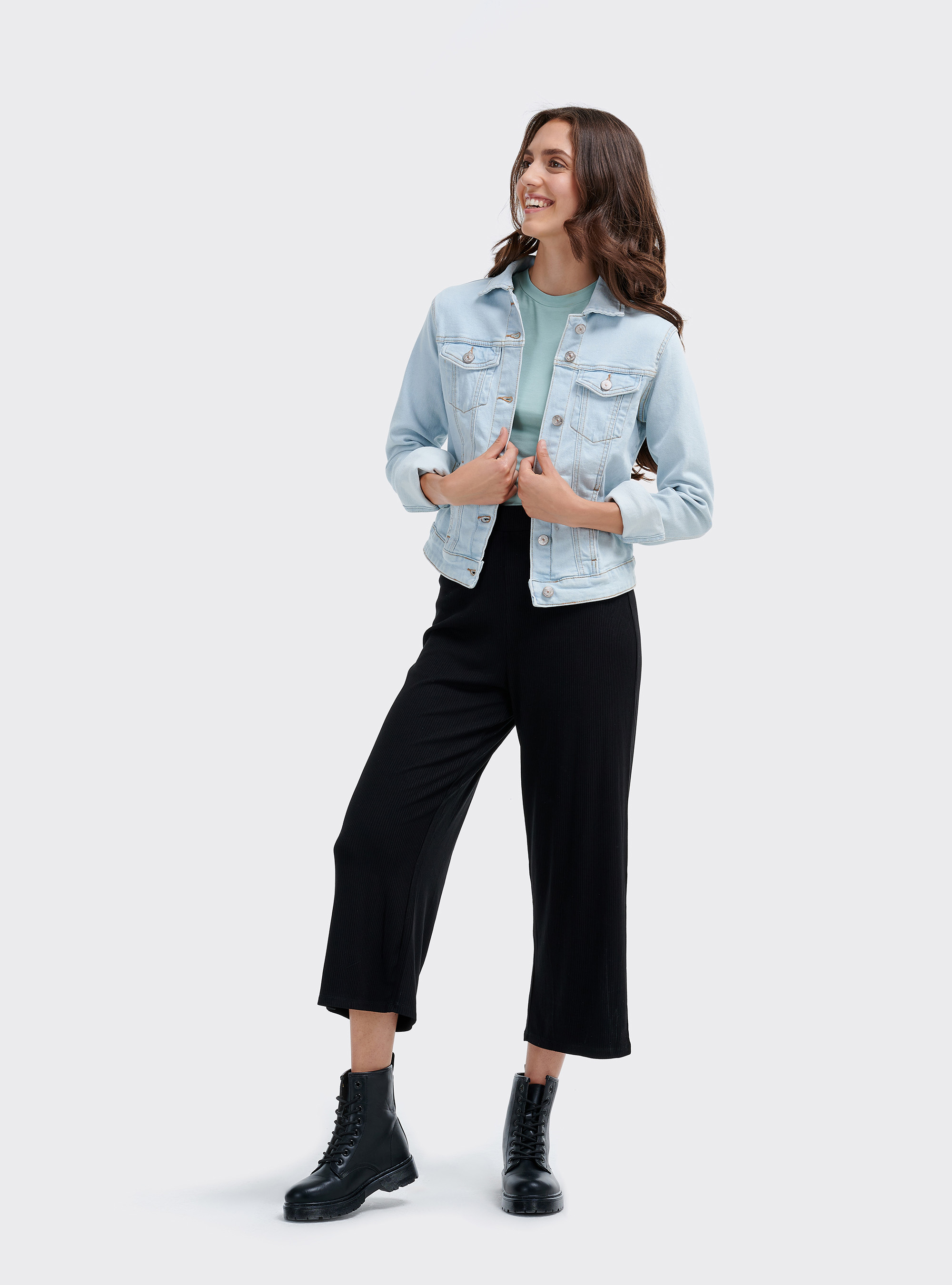 T-shirt essentiel en tissu viscose stretch doux, C297 GREEN