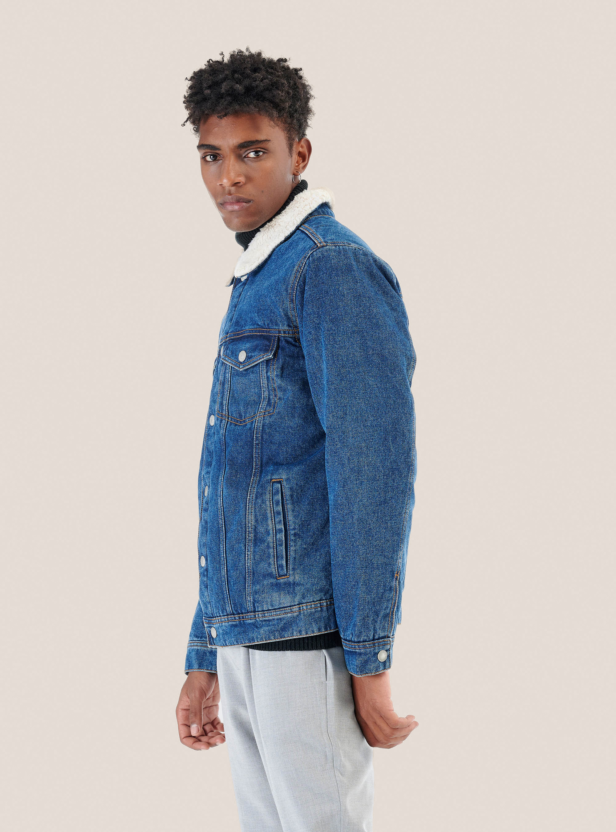 Denim jacket with lambskin inserts, C272 BLUE