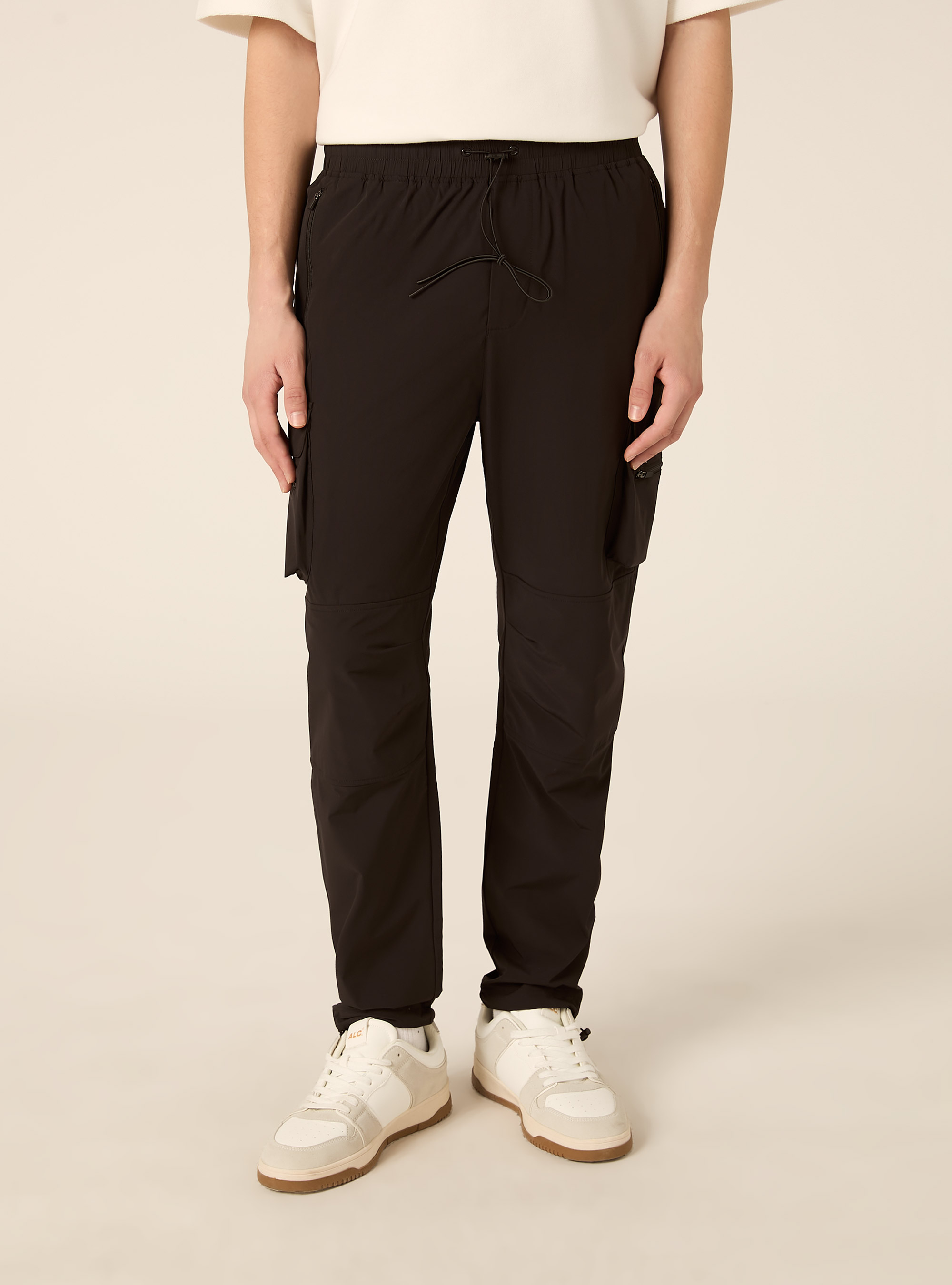 Pantaloni in tessuto tecnico  con tasconi, BK1 BLACK