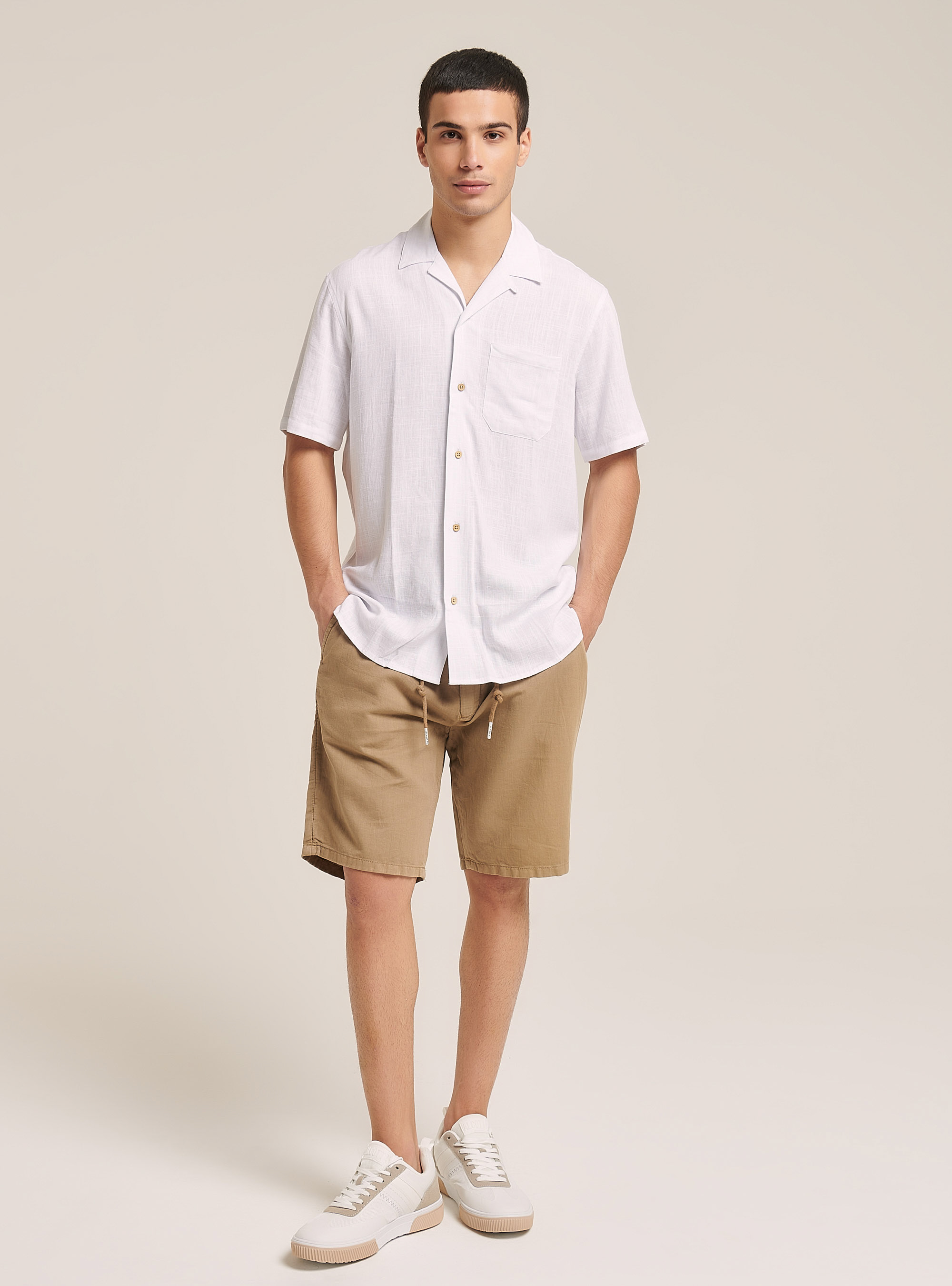 Chemise en lin m&eacute;lang&eacute; avec col bowling, C099 WHITE